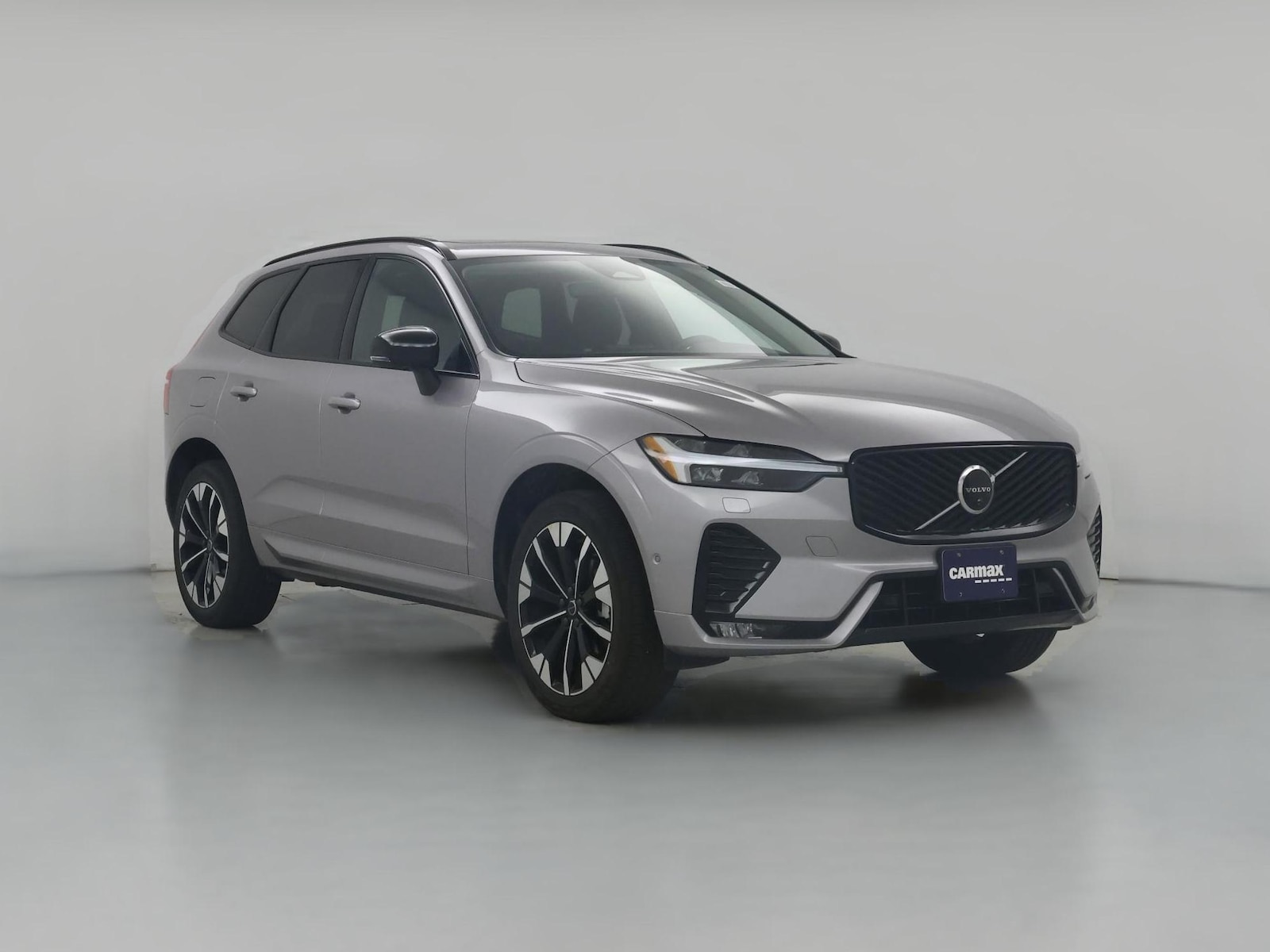 2026 Volvo XC60 Plus