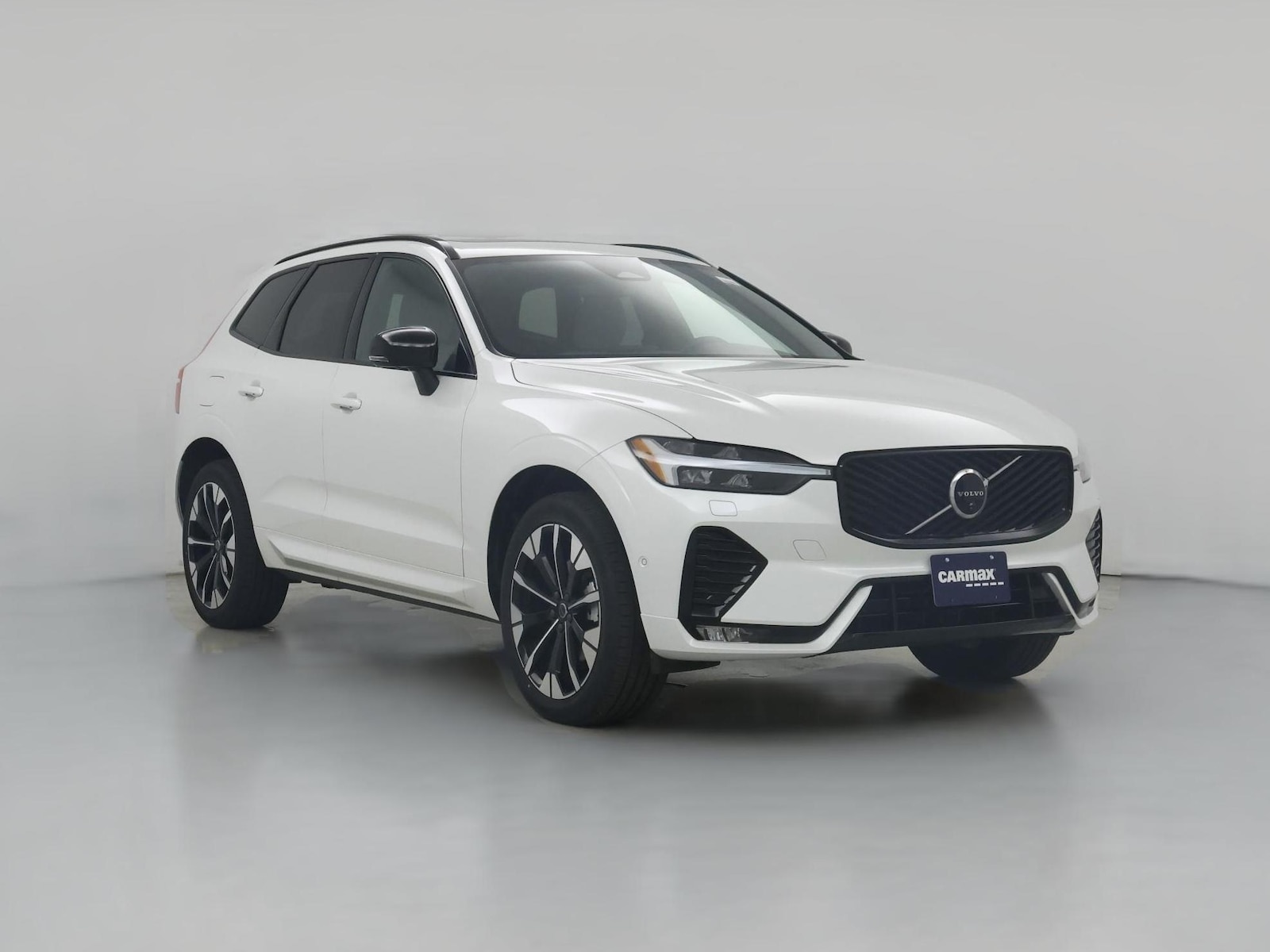 2026 Volvo XC60 Plus