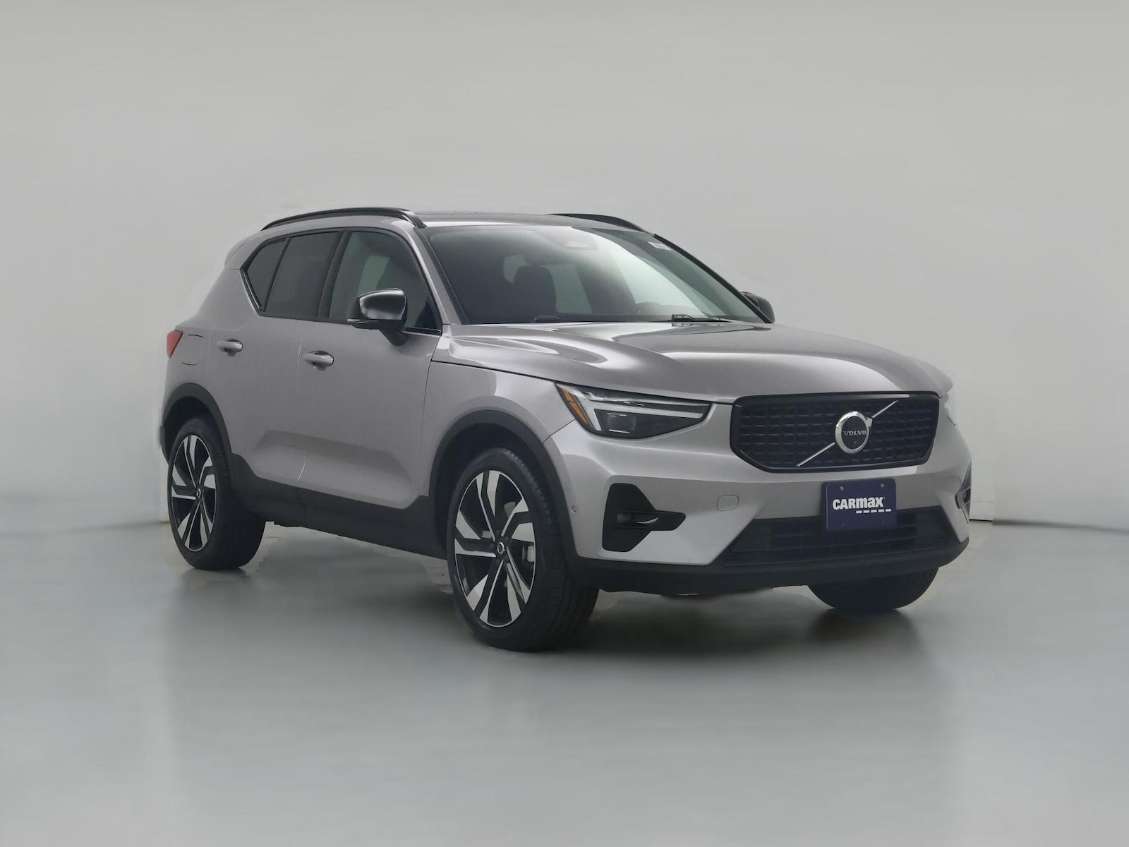 2026 Volvo XC40 Plus