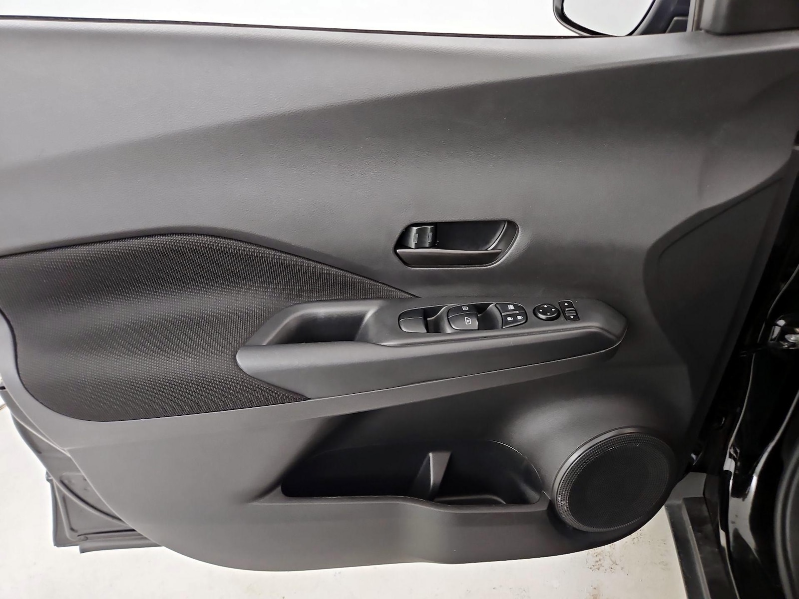 2024 Nissan Kicks S - Photo 13