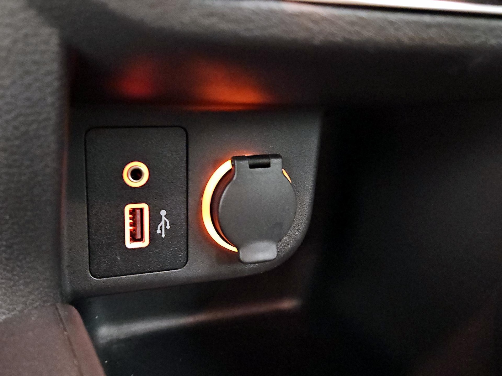 2024 Nissan Kicks S - Photo 19
