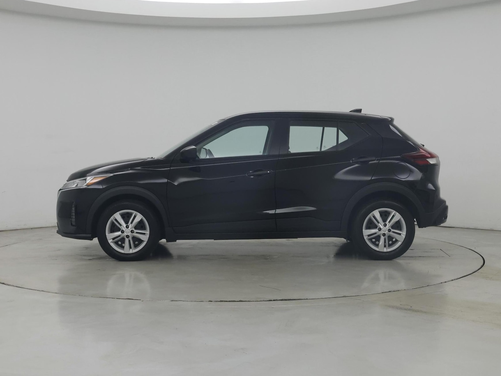 2024 Nissan Kicks S - Photo 4