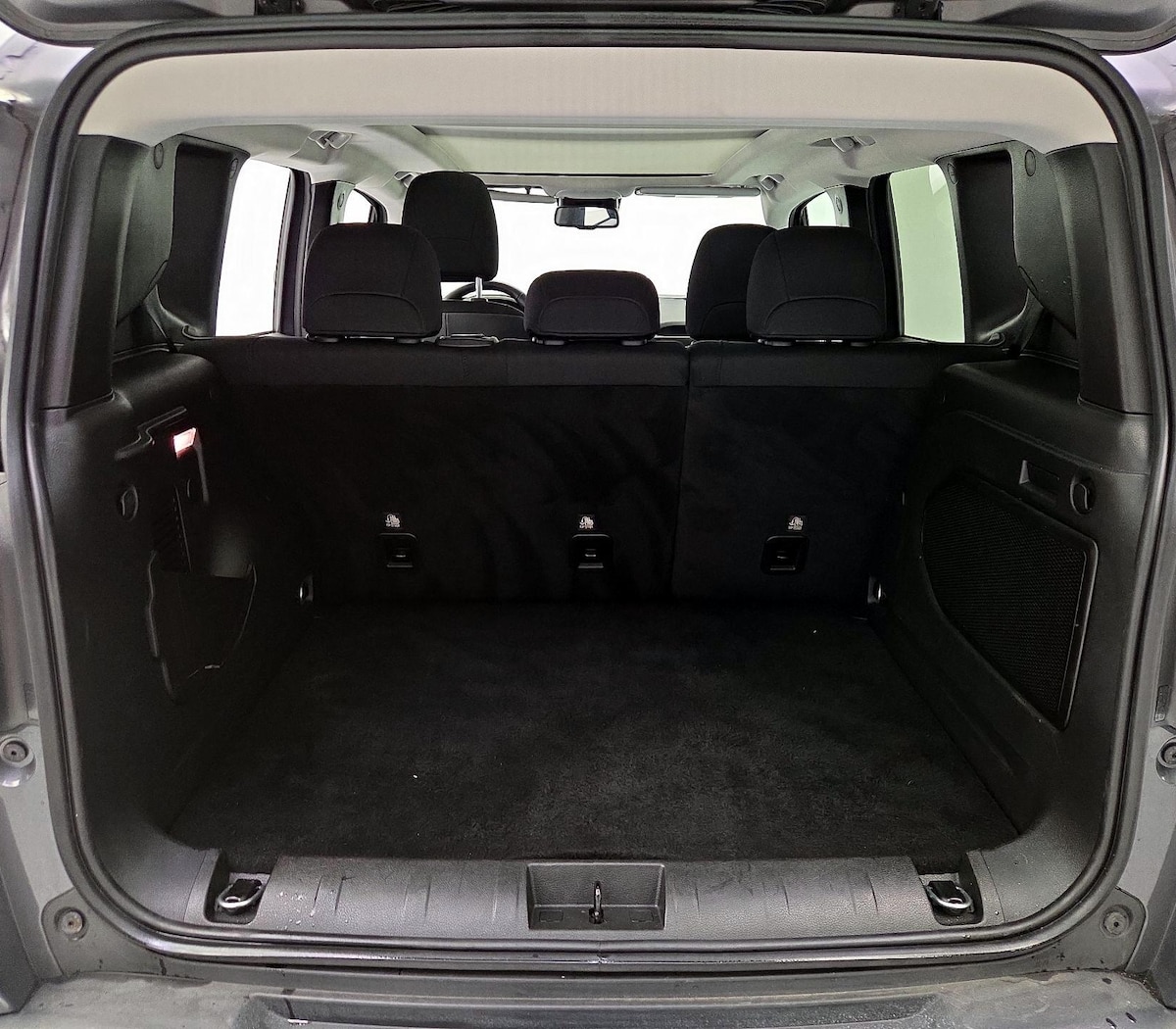 Trunk/Cargo (Seats Up)