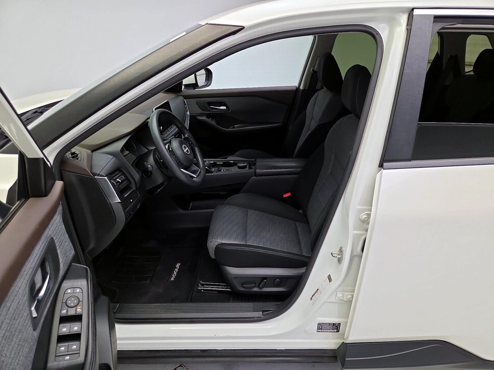 Power Seat(s) & Side Airbags