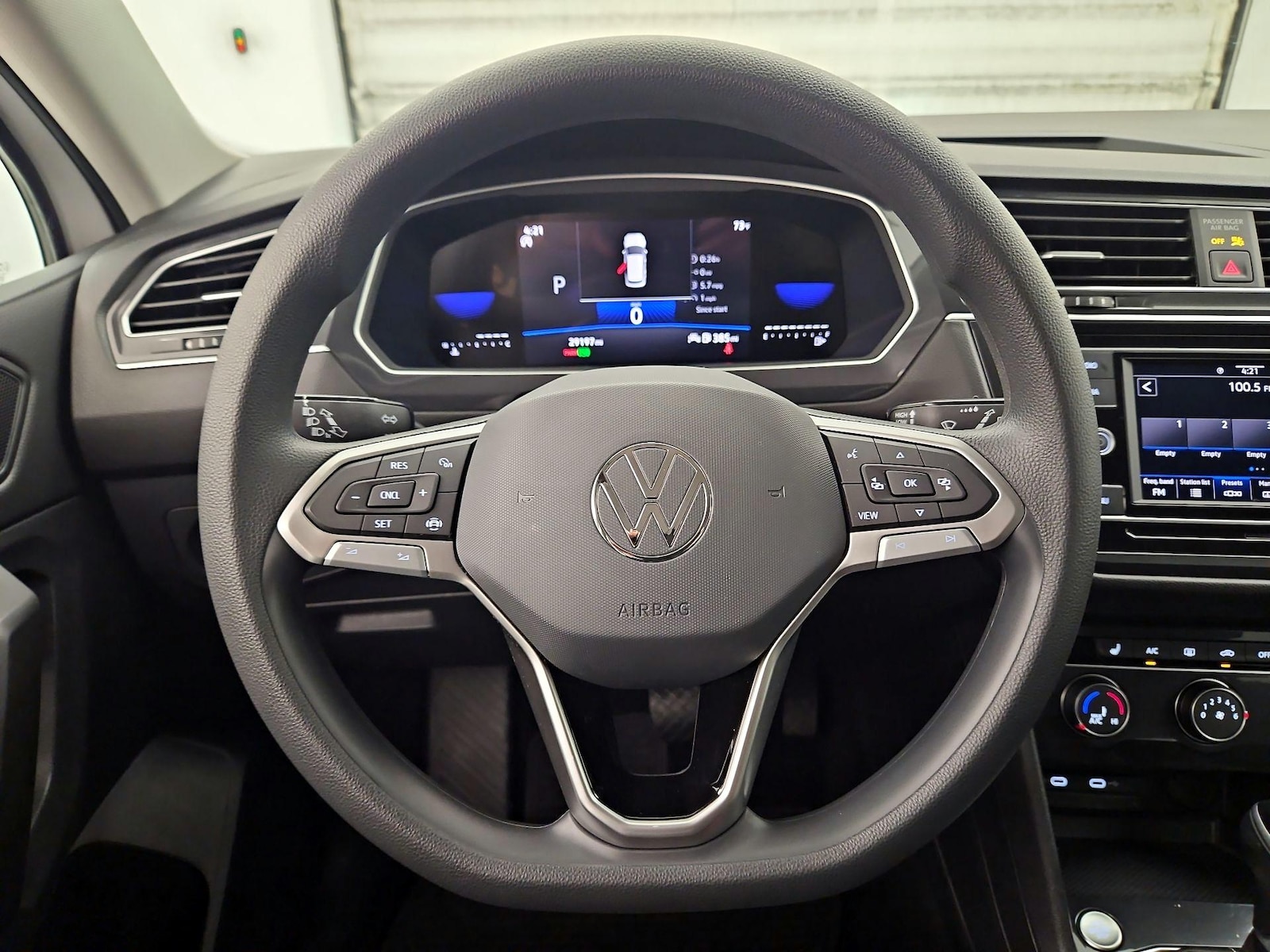 2023 Volkswagen Tiguan S - Photo 11
