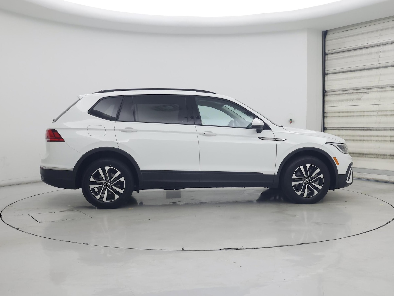 2023 Volkswagen Tiguan S - Photo 8
