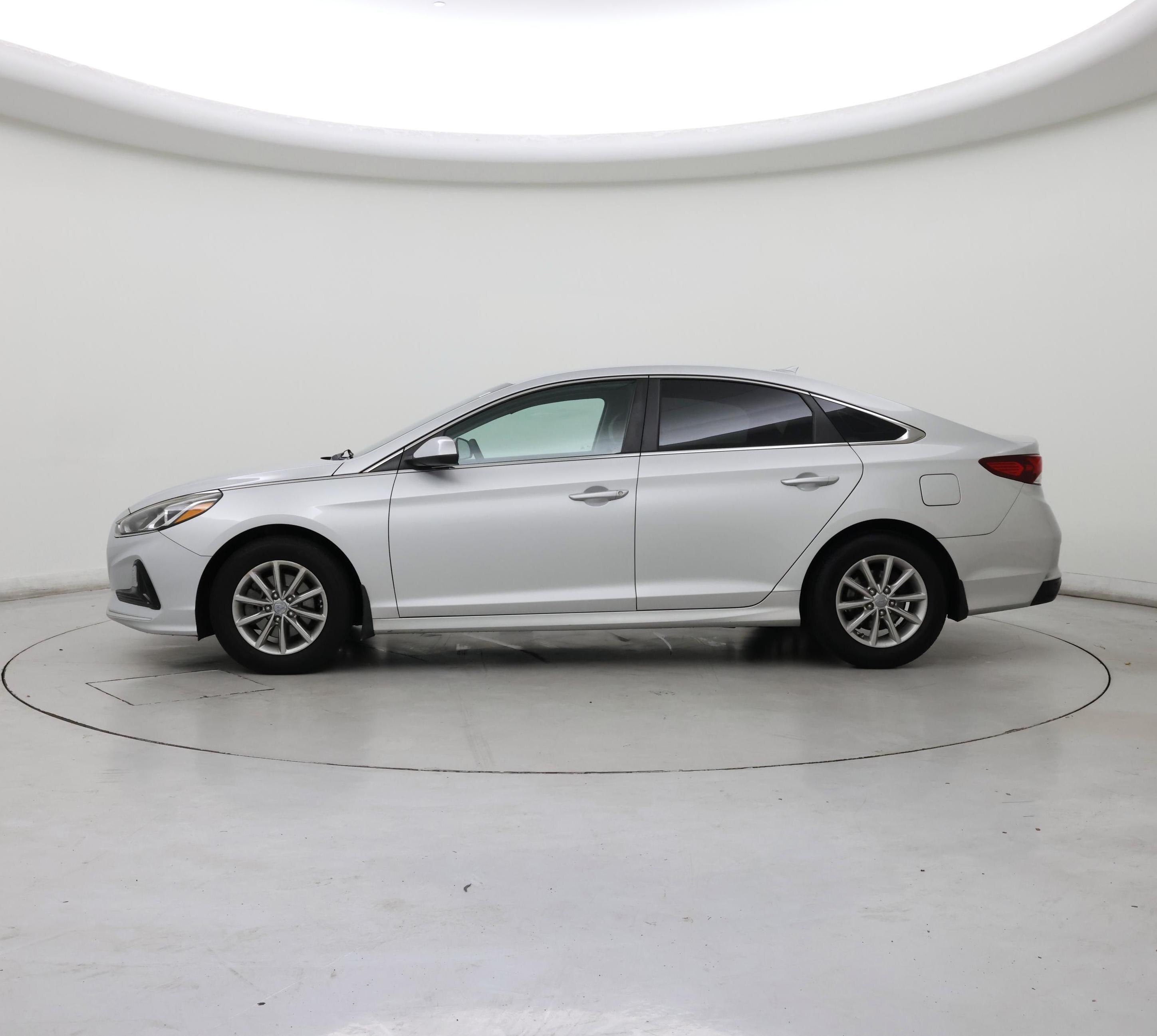 Thumbnail: 2019 Hyundai Sonata - 3