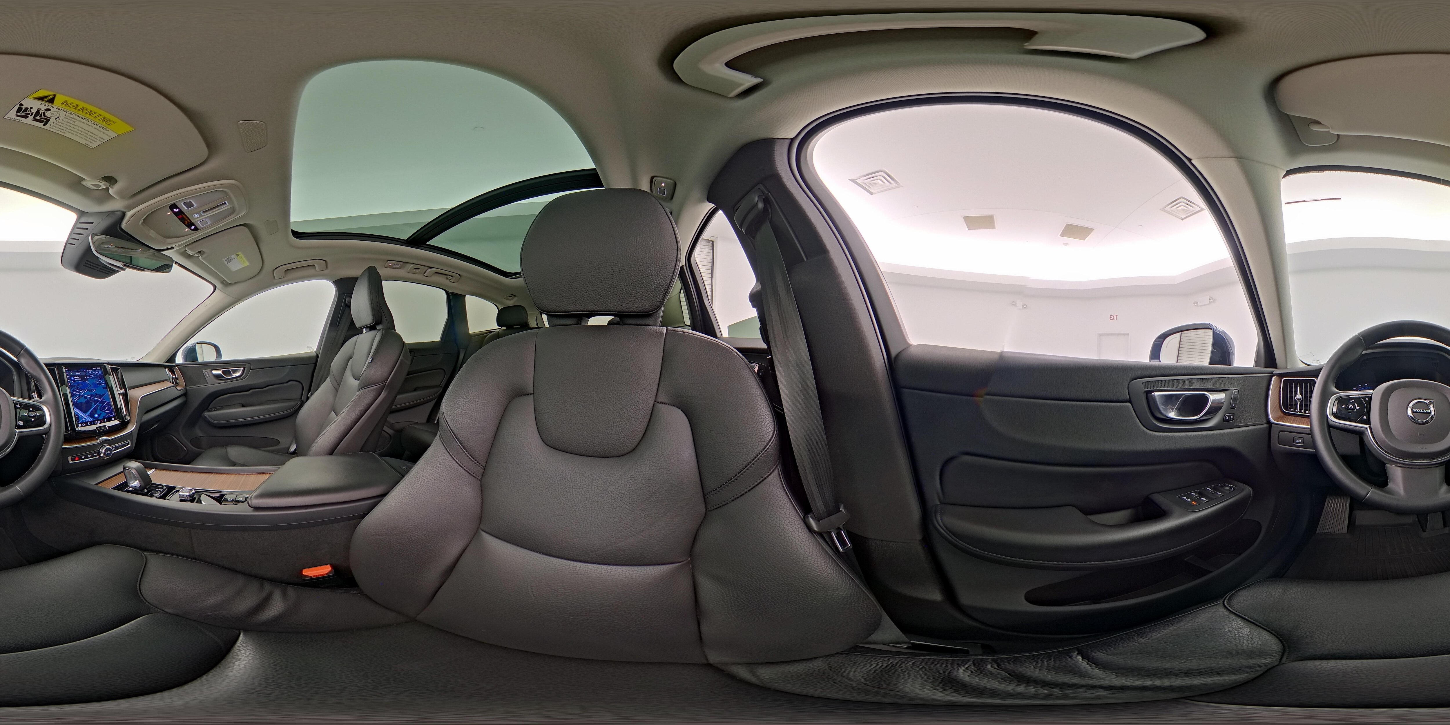 2023 Volvo XC60 Plus - Photo 28