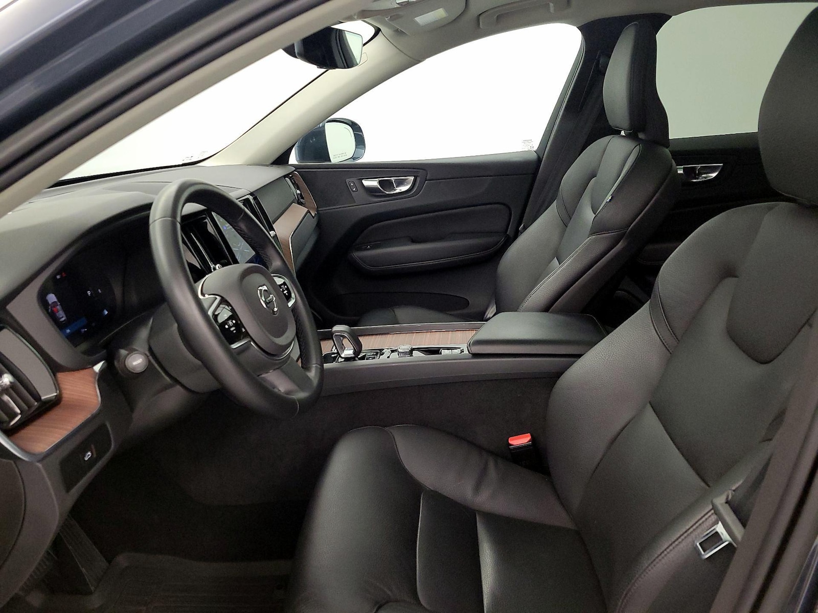 2023 Volvo XC60 Plus - Photo 12