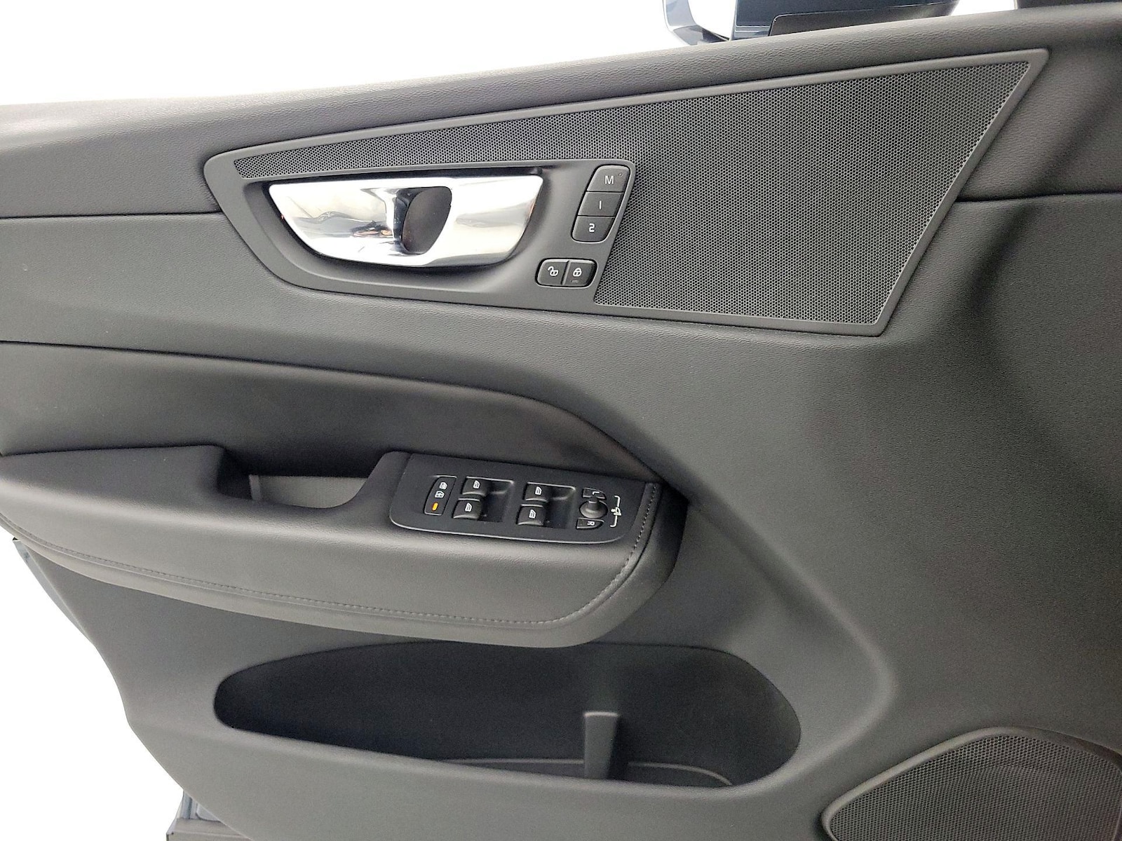 2023 Volvo XC60 Plus - Photo 13