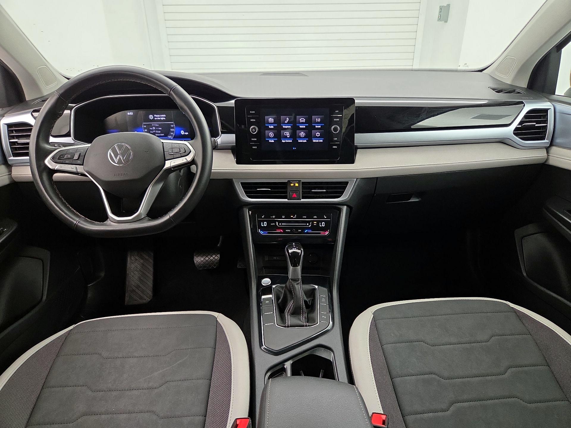Thumbnail: 2025 Volkswagen Taos - 9