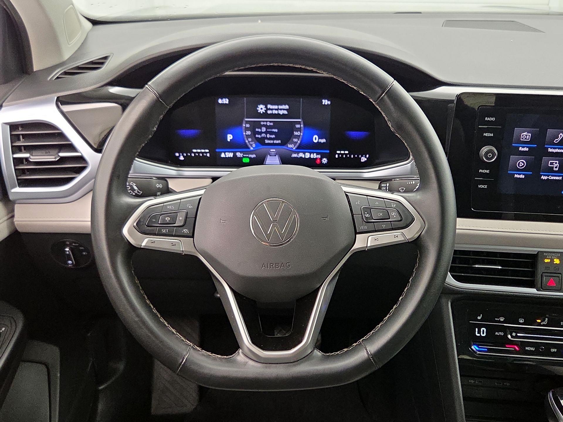 Thumbnail: 2025 Volkswagen Taos - 10