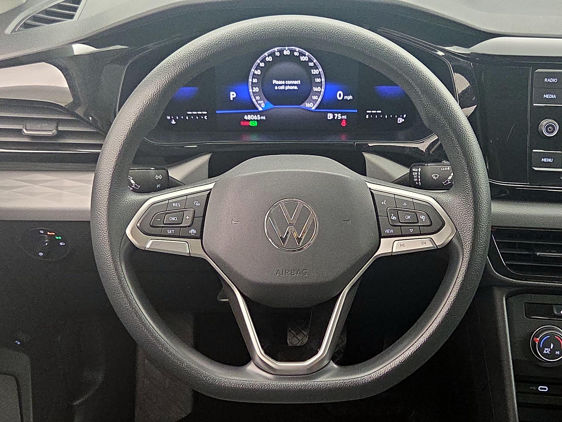 Thumbnail: 2022 Volkswagen Taos - 10