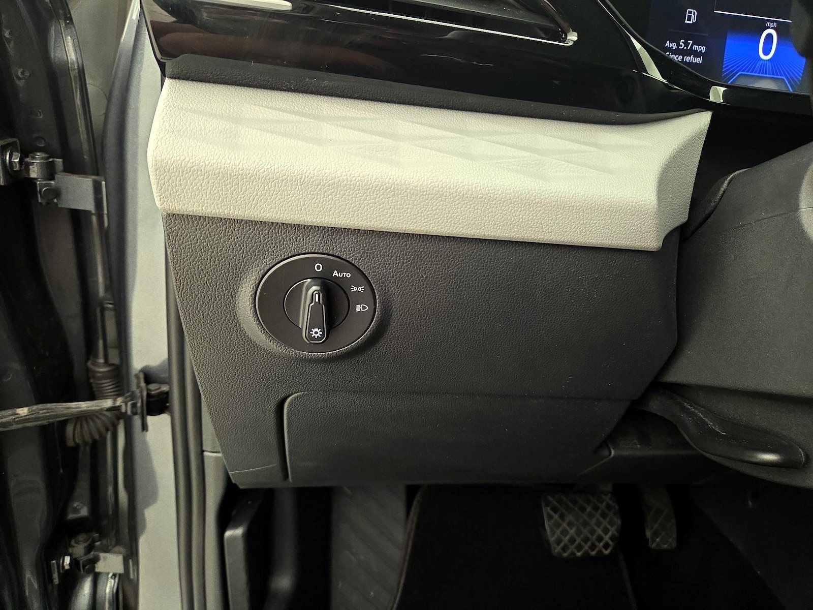 2023 Volkswagen Taos S - Photo 14