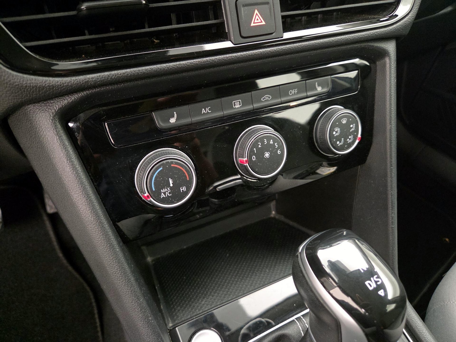 2023 Volkswagen Taos S - Photo 17