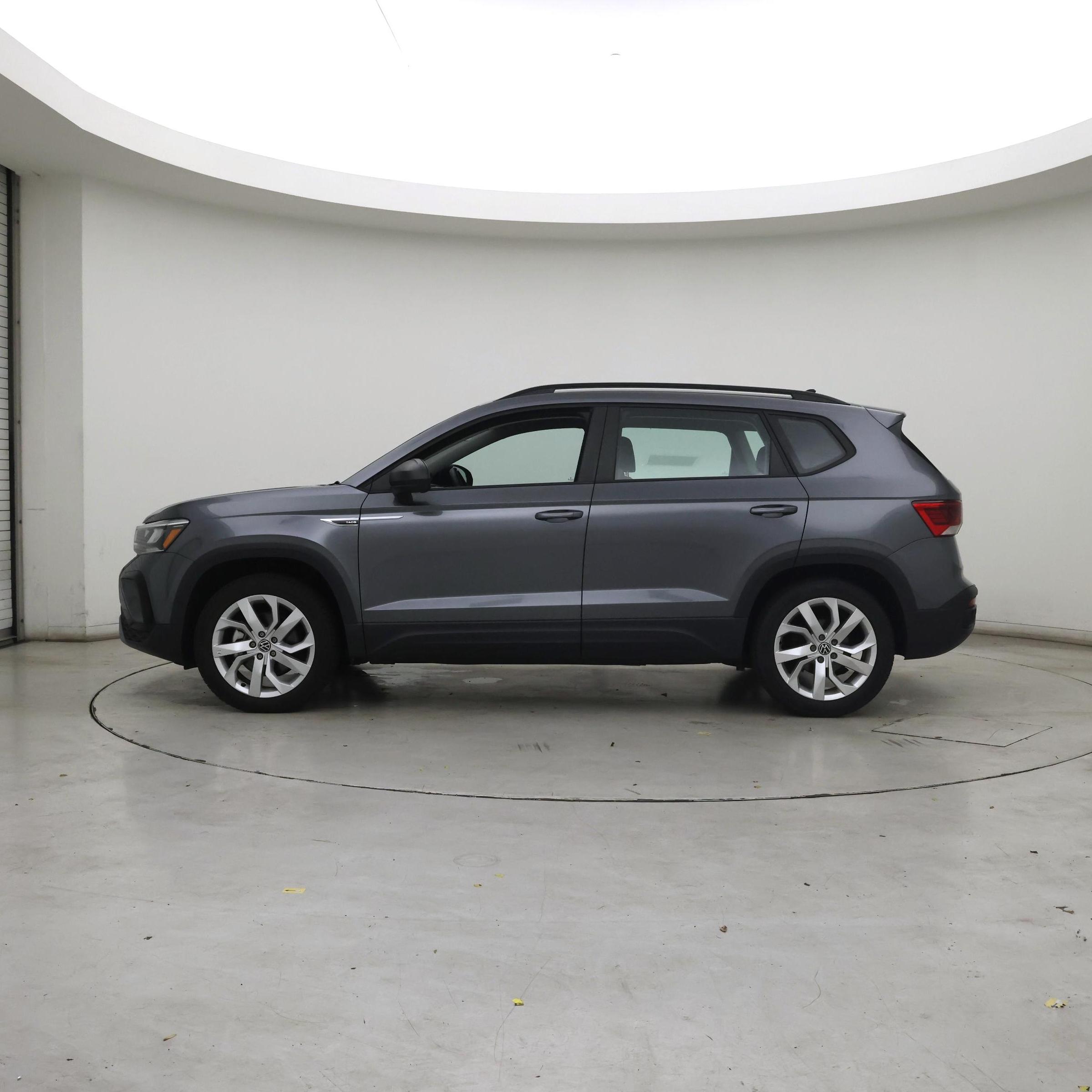 Thumbnail: 2023 Volkswagen Taos - 3