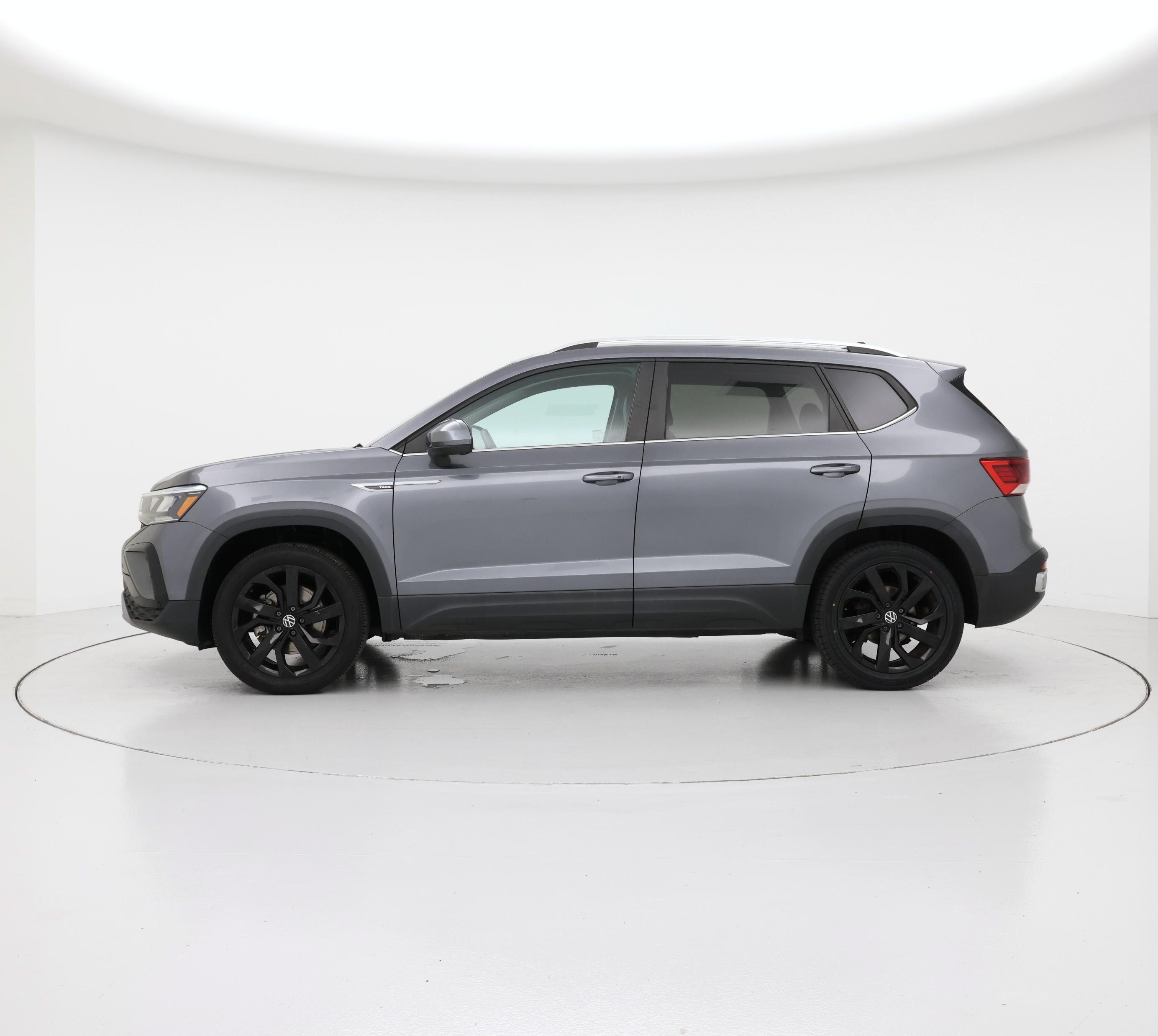 Thumbnail: 2022 Volkswagen Taos - 3