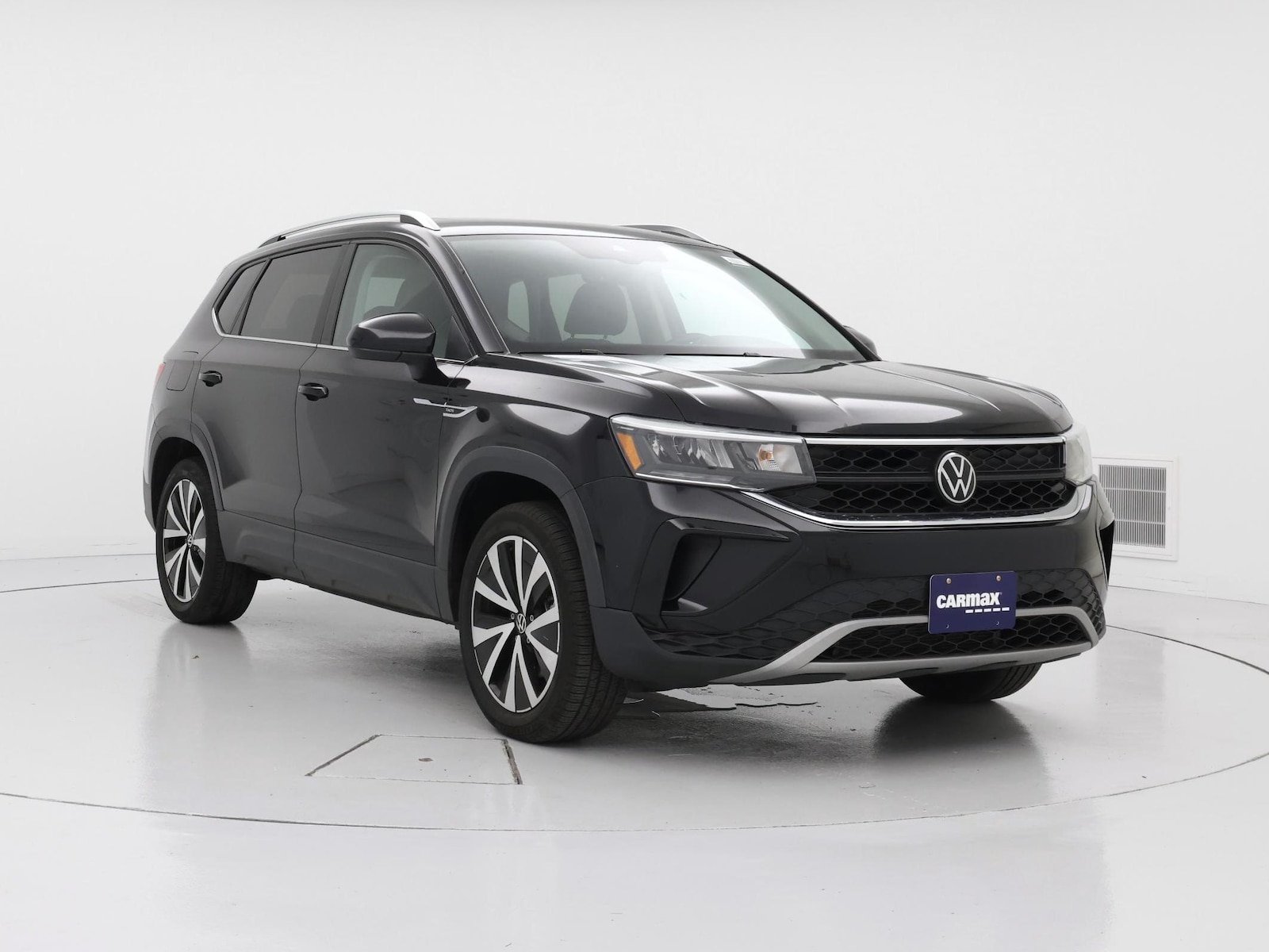 2023 Volkswagen Taos SE - Photo 2