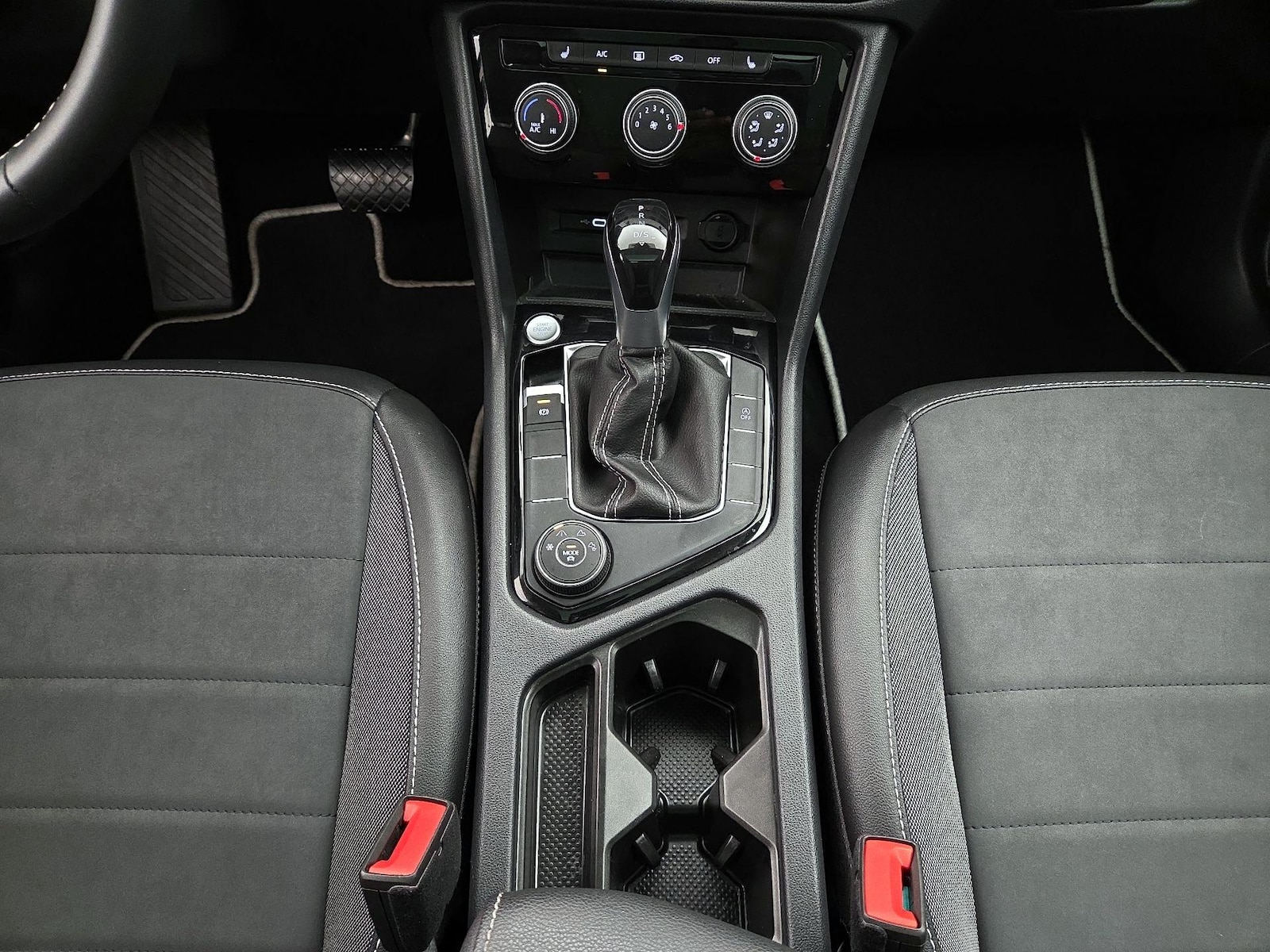2023 Volkswagen Taos SE - Photo 18
