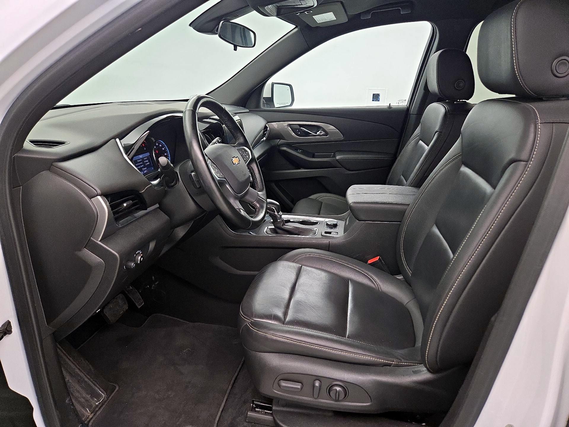 Thumbnail: 2023 Chevrolet Traverse - 11