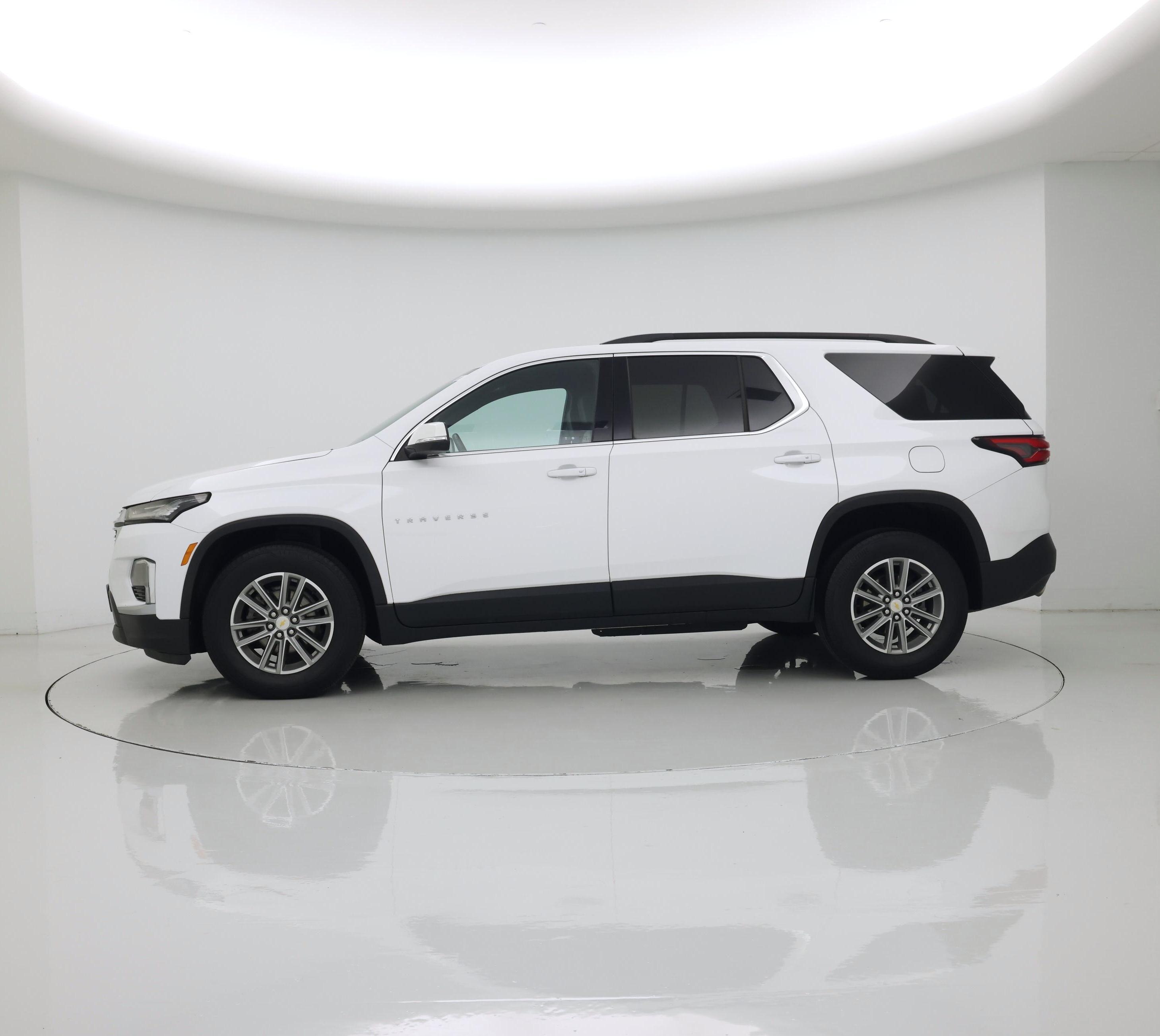 Thumbnail: 2023 Chevrolet Traverse - 3
