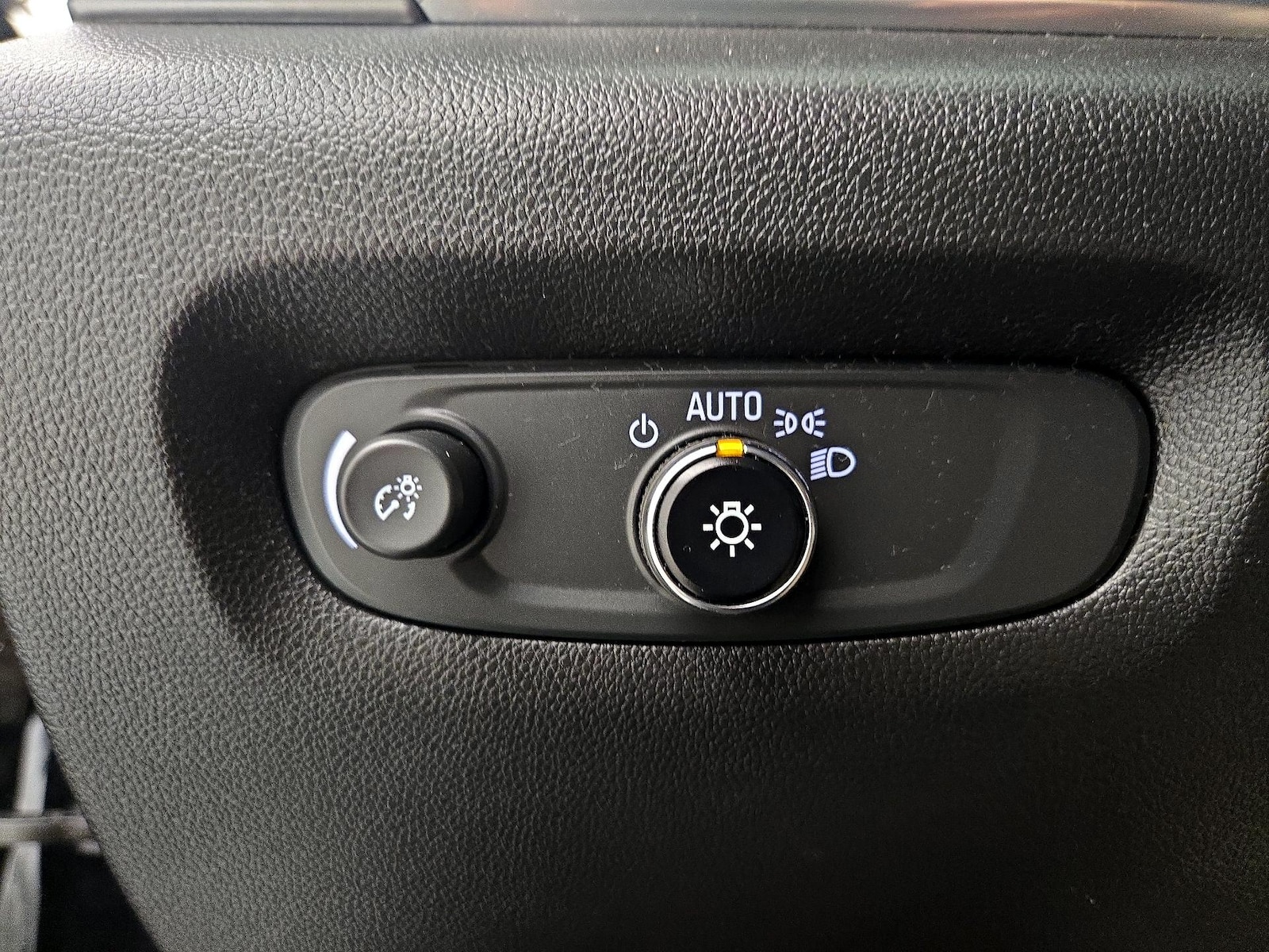 2023 Chevrolet Traverse 1LT - Photo 14