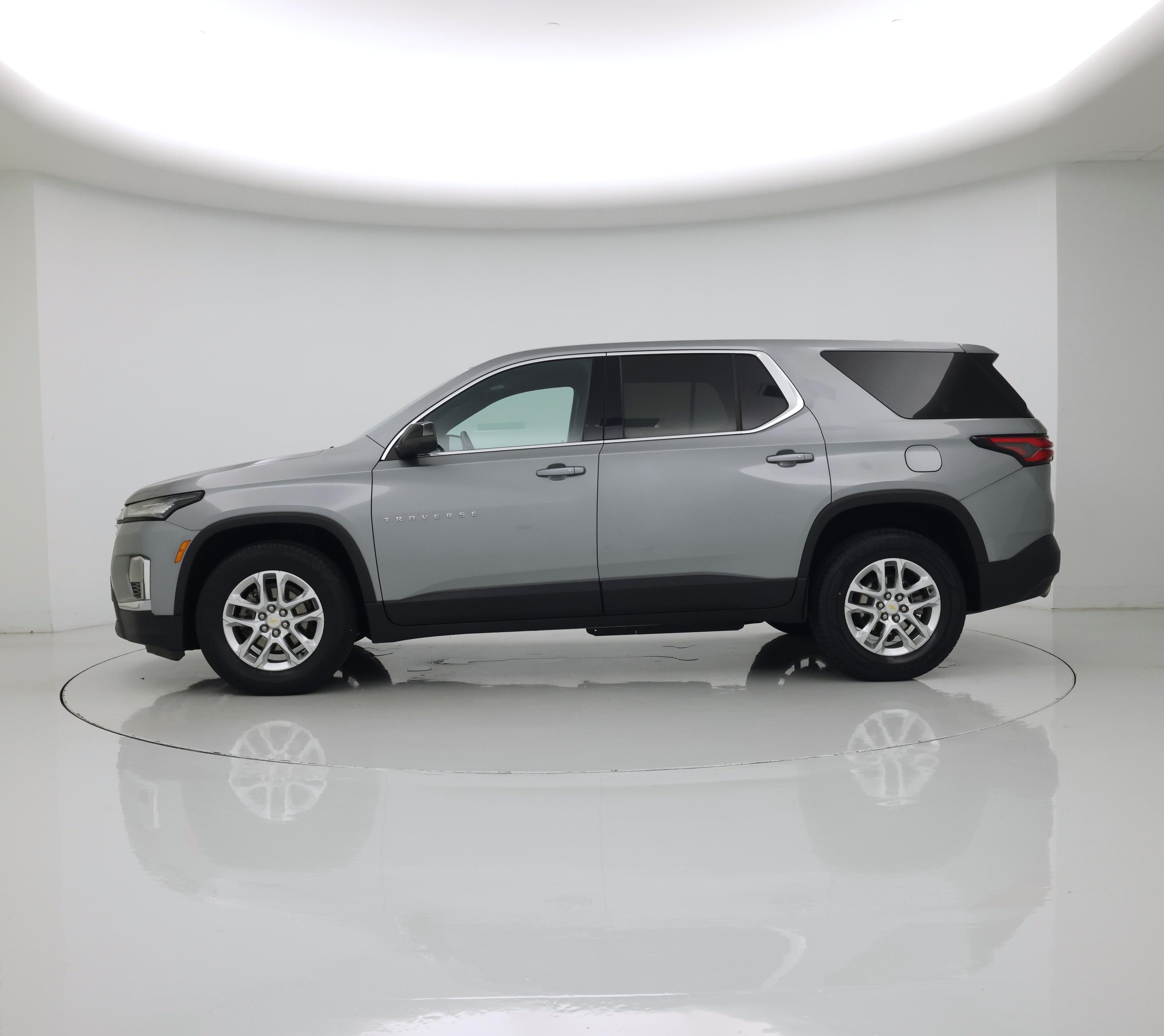 Thumbnail: 2023 Chevrolet Traverse - 3