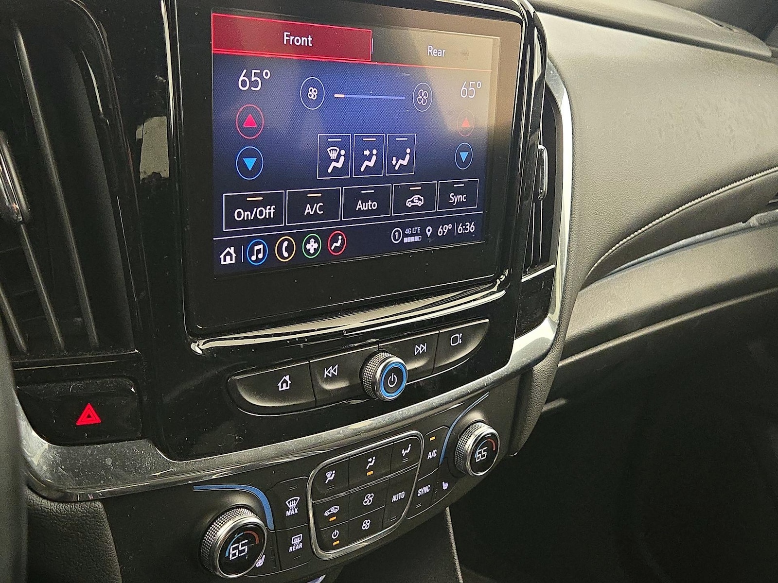 2023 Chevrolet Traverse 1LT - Photo 17