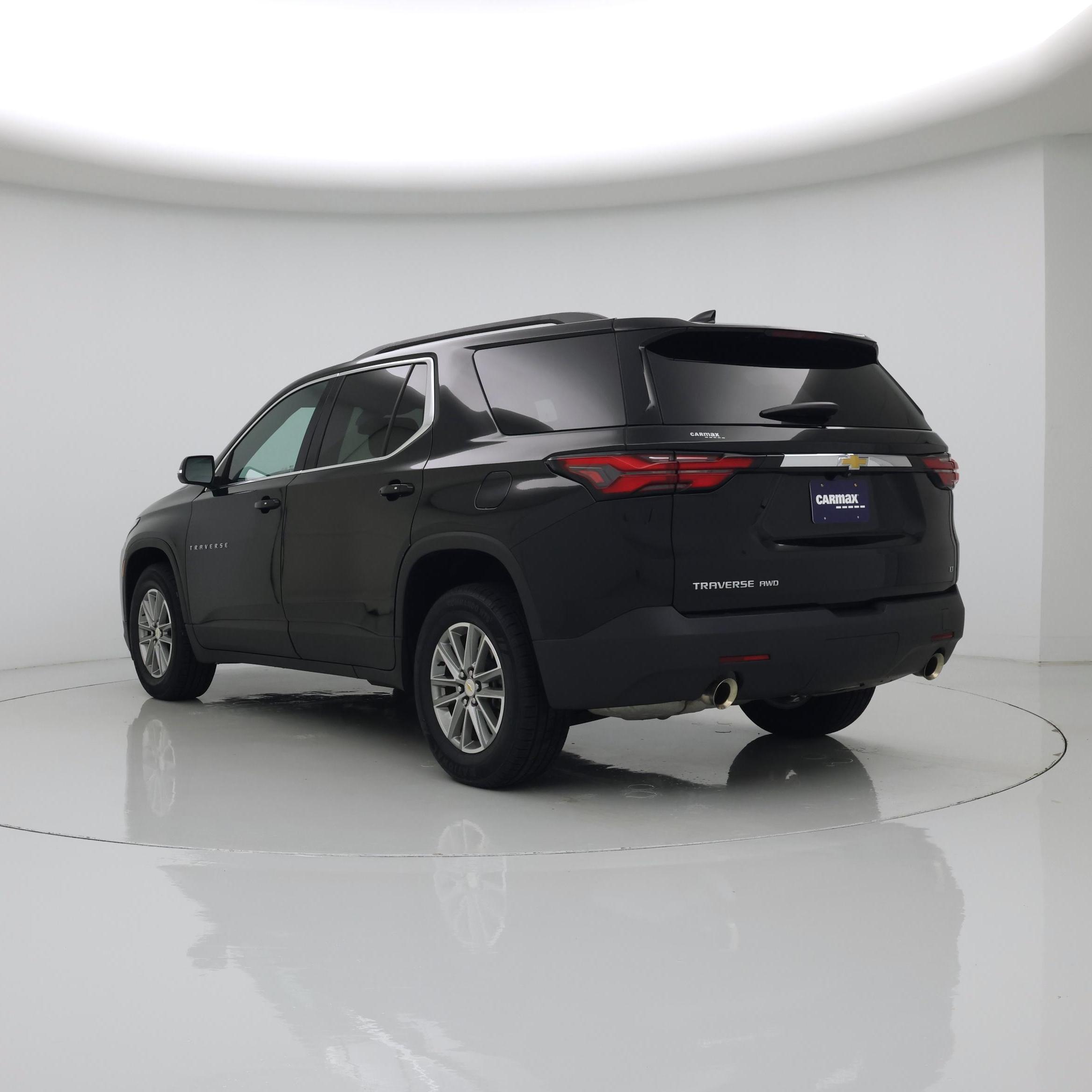 Thumbnail: 2023 Chevrolet Traverse - 2