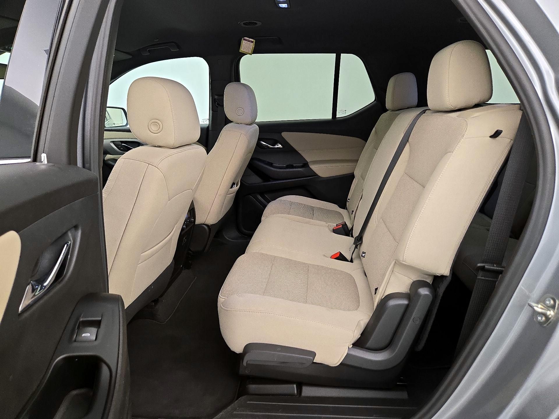 Thumbnail: 2023 Chevrolet Traverse - 19
