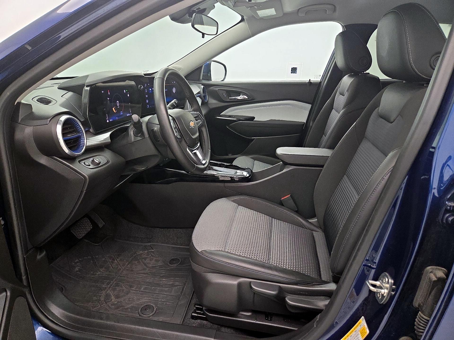 Thumbnail: 2024 Chevrolet Trax - 11