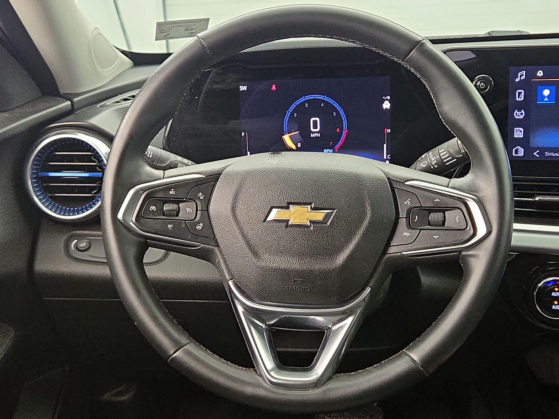 Thumbnail: 2024 Chevrolet Trax - 10