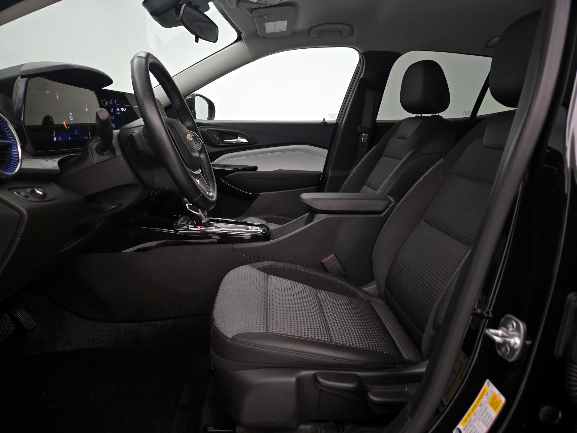 Thumbnail: 2024 Chevrolet Trax - 11