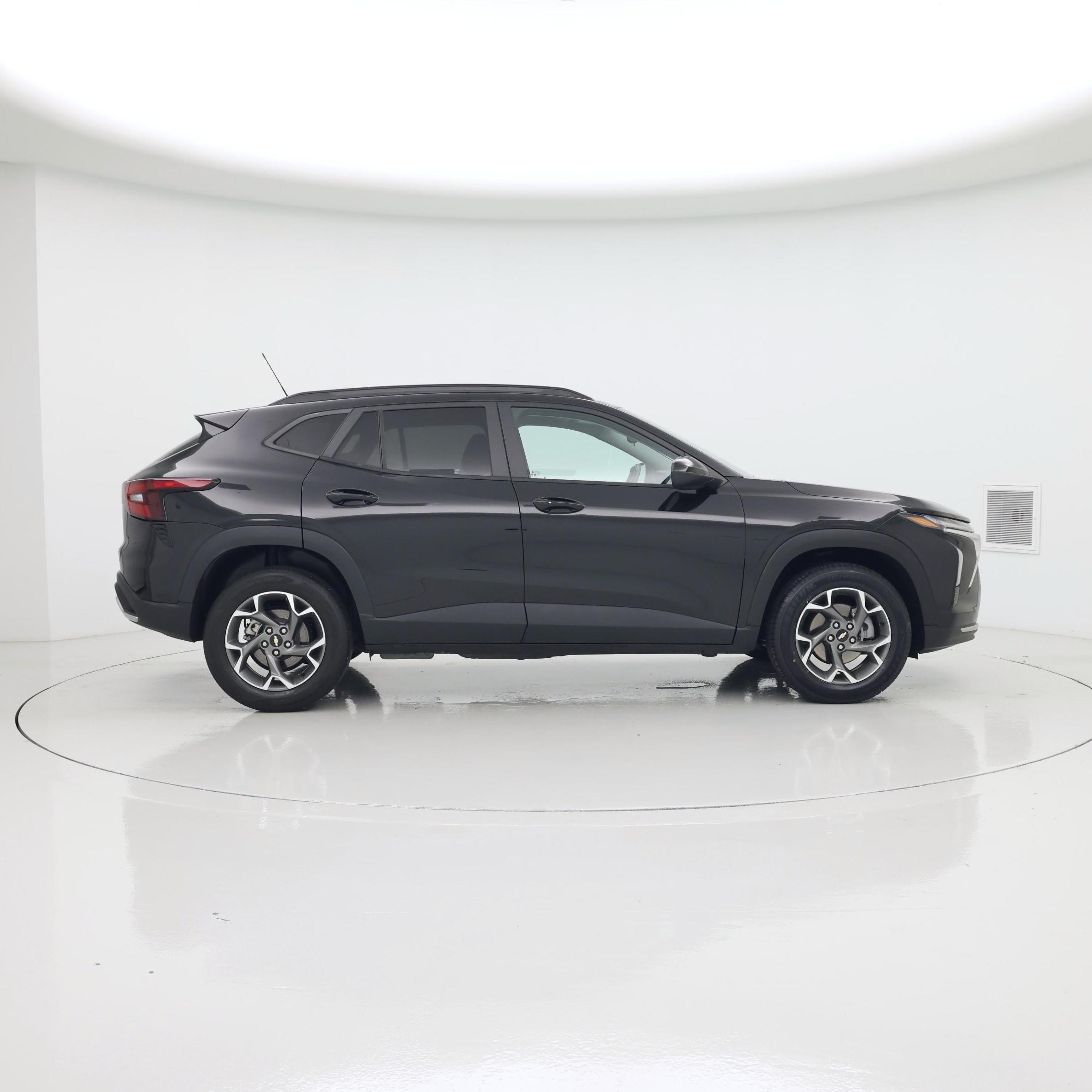 Thumbnail: 2024 Chevrolet Trax - 7