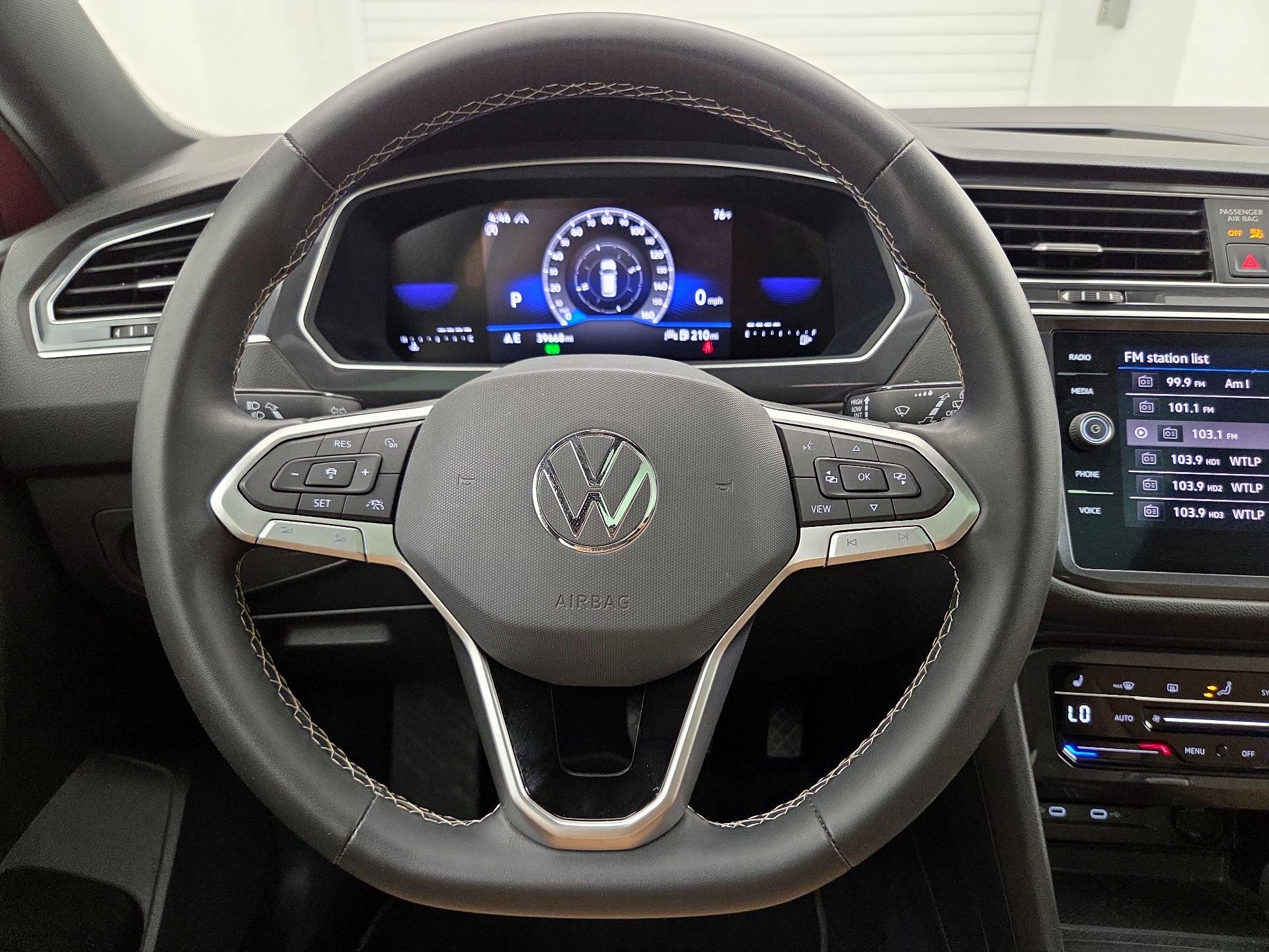 Thumbnail: 2023 Volkswagen Tiguan - 10