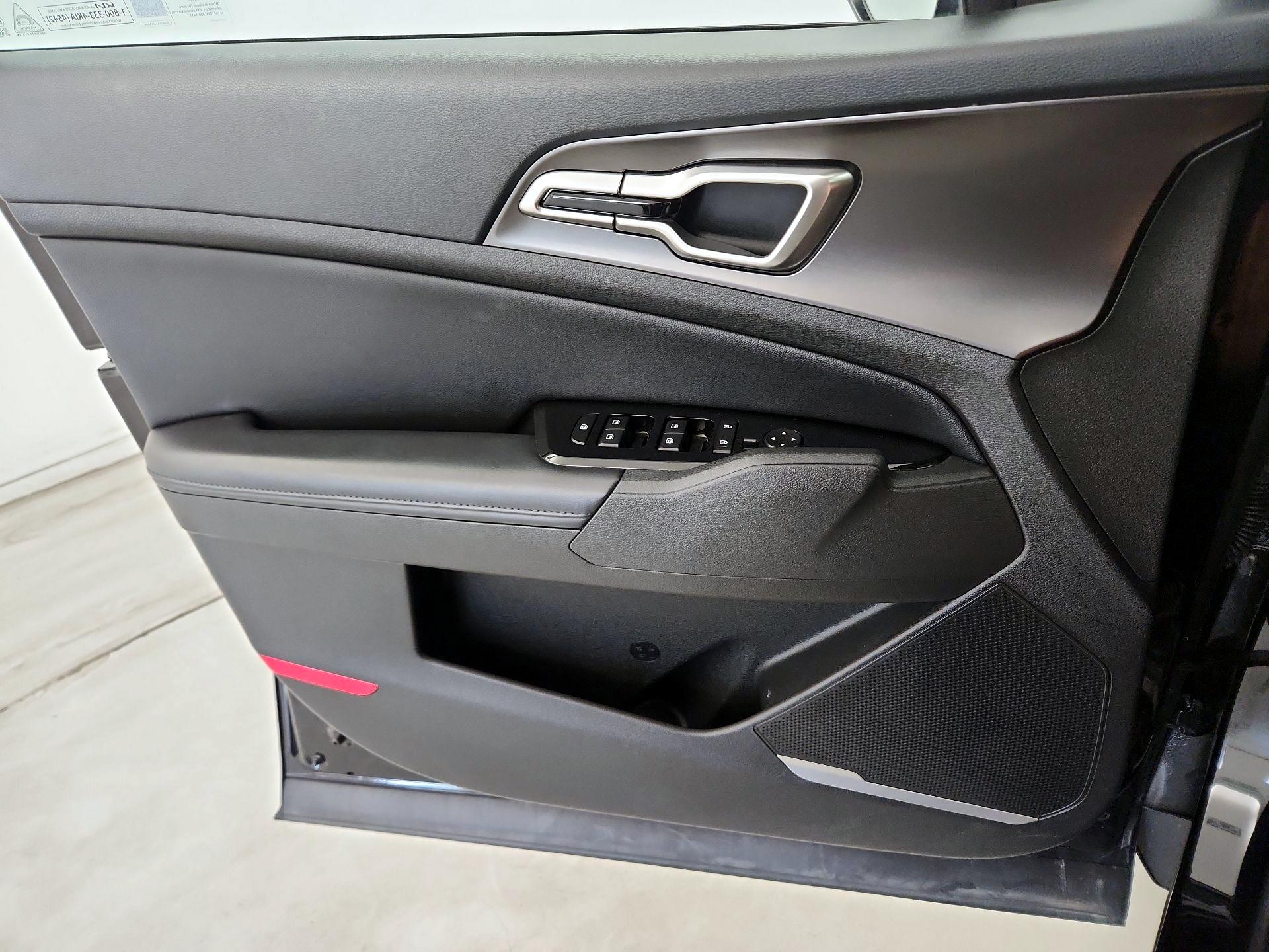 Thumbnail: 2023 Kia Sportage - 12
