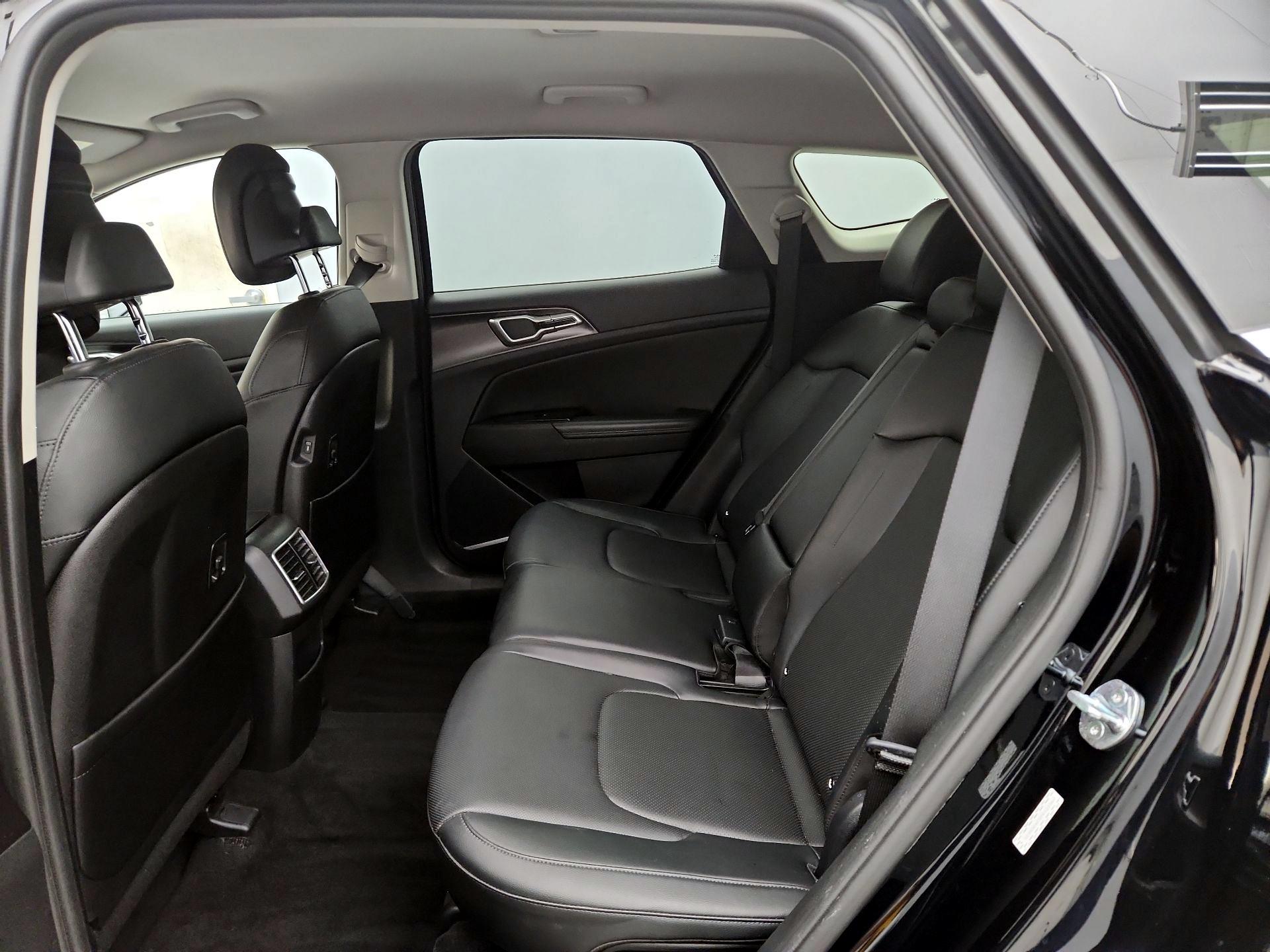 Thumbnail: 2023 Kia Sportage - 20