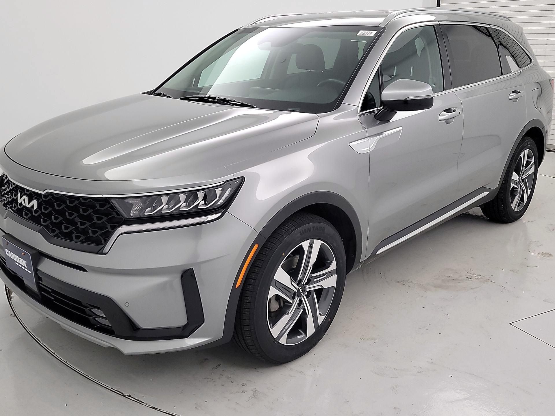 Thumbnail: 2023 Kia Sorento - 3