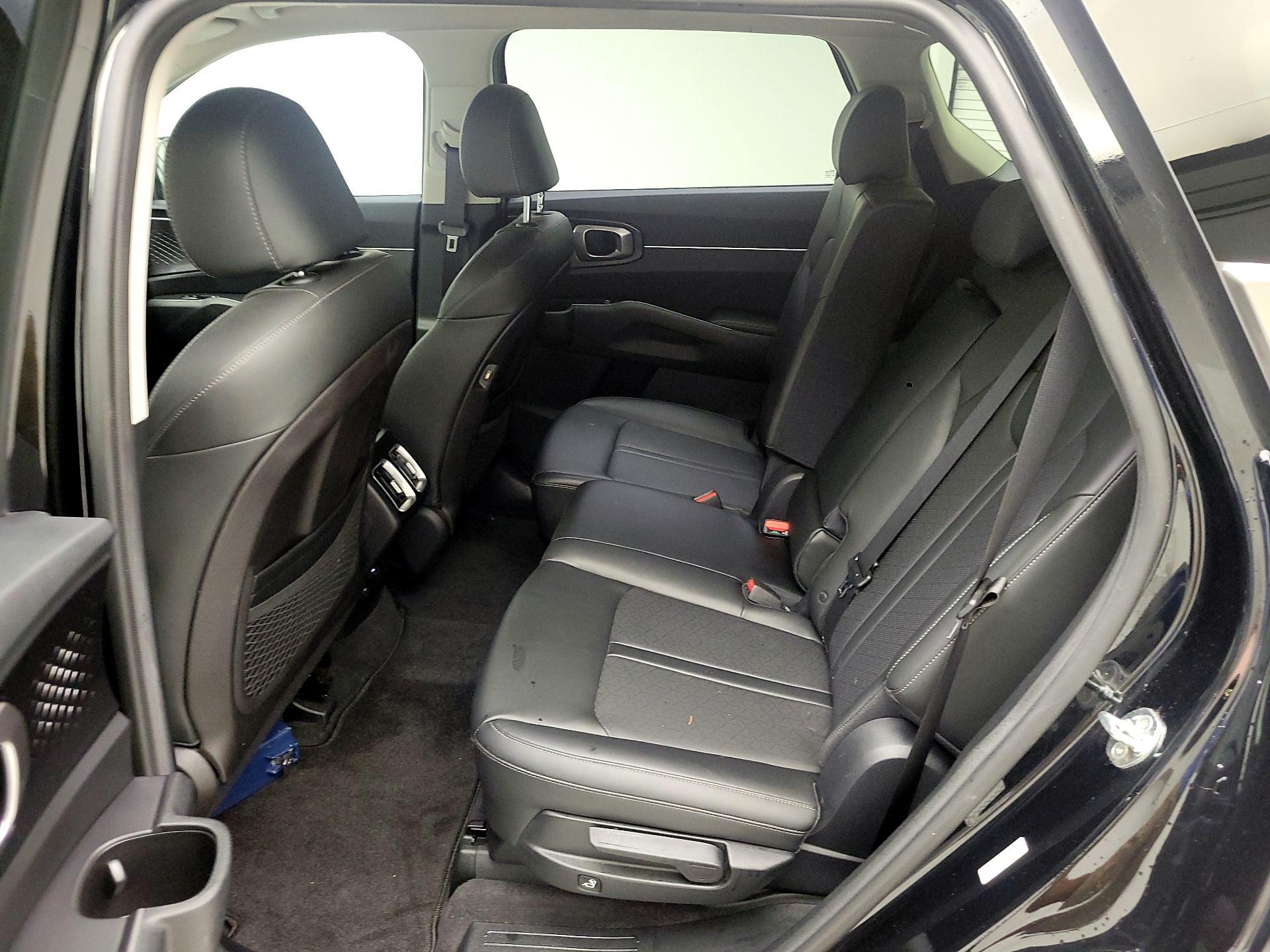 Thumbnail: 2021 Kia Sorento - 19
