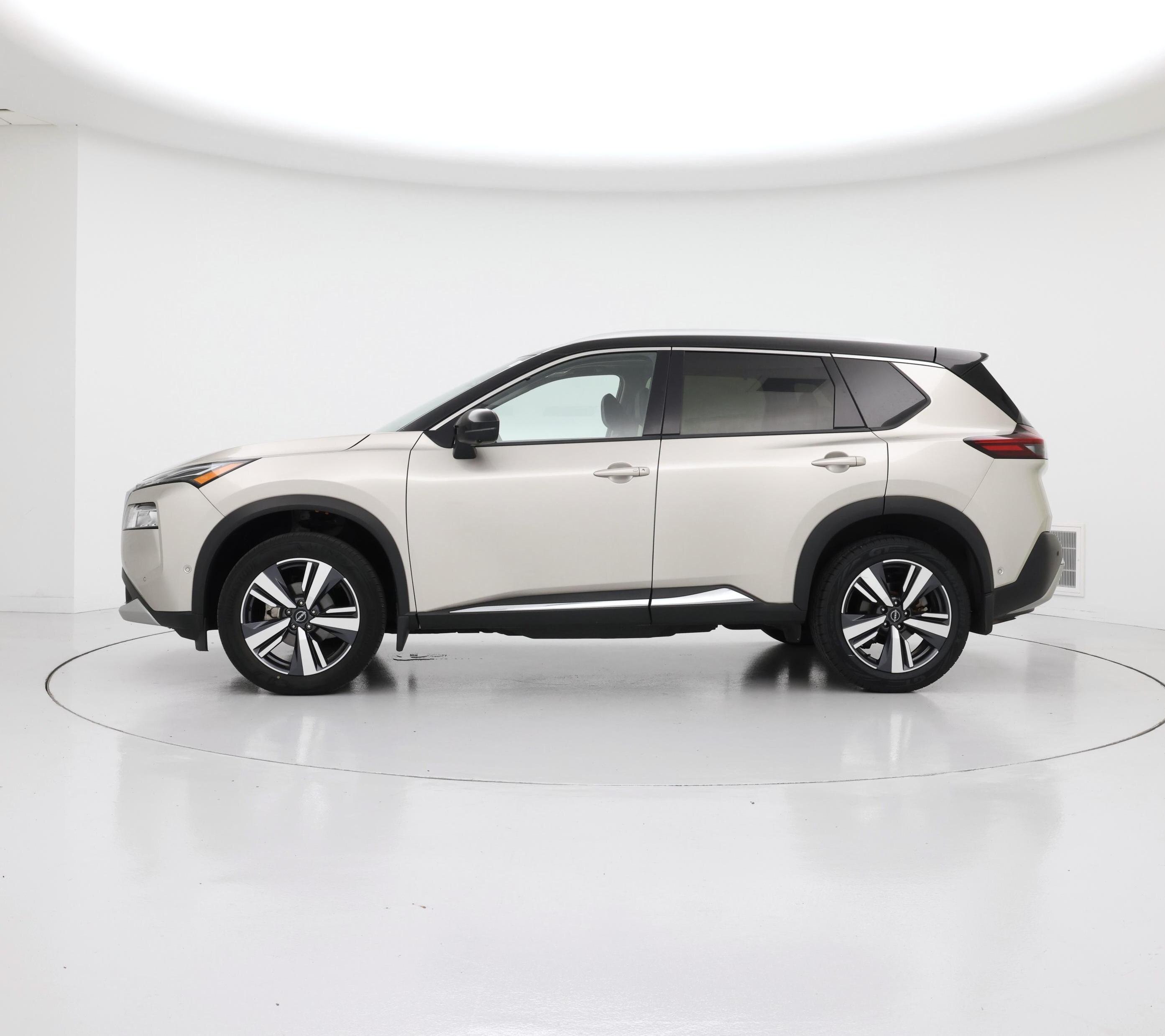 Thumbnail: 2023 Nissan Rogue - 3