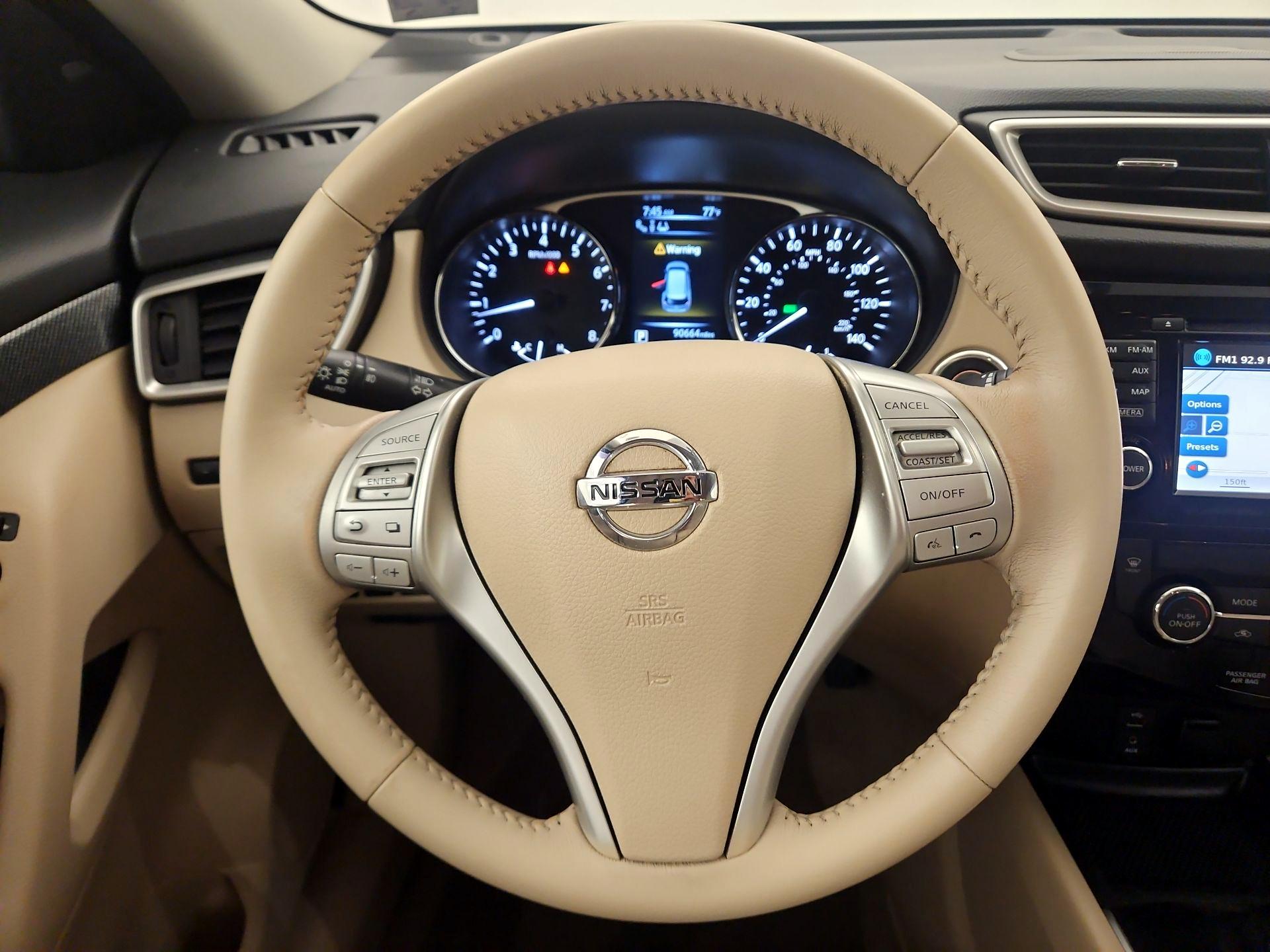 Thumbnail: 2015 Nissan Rogue - 10