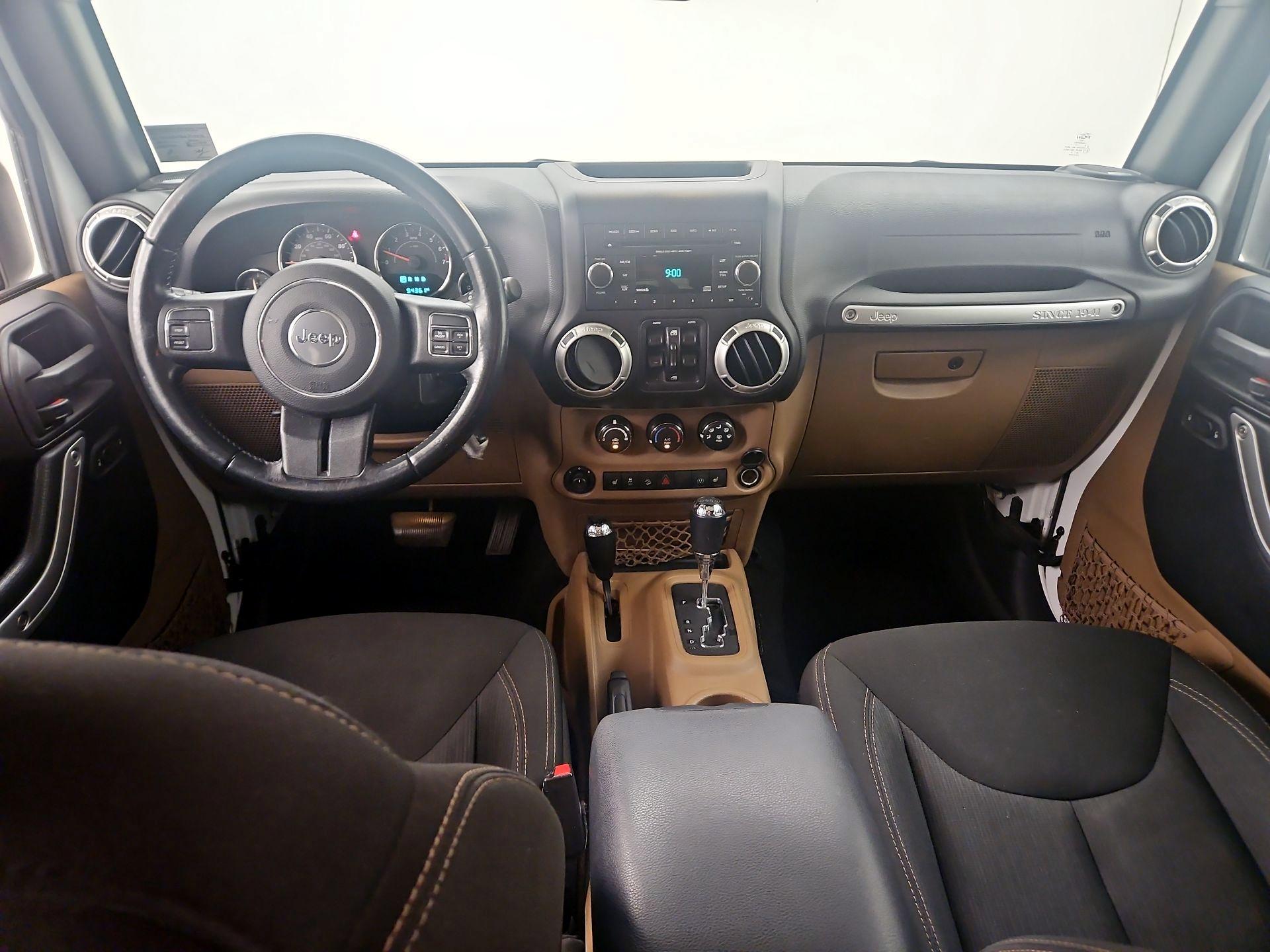Thumbnail: 2016 Jeep Wrangler - 9
