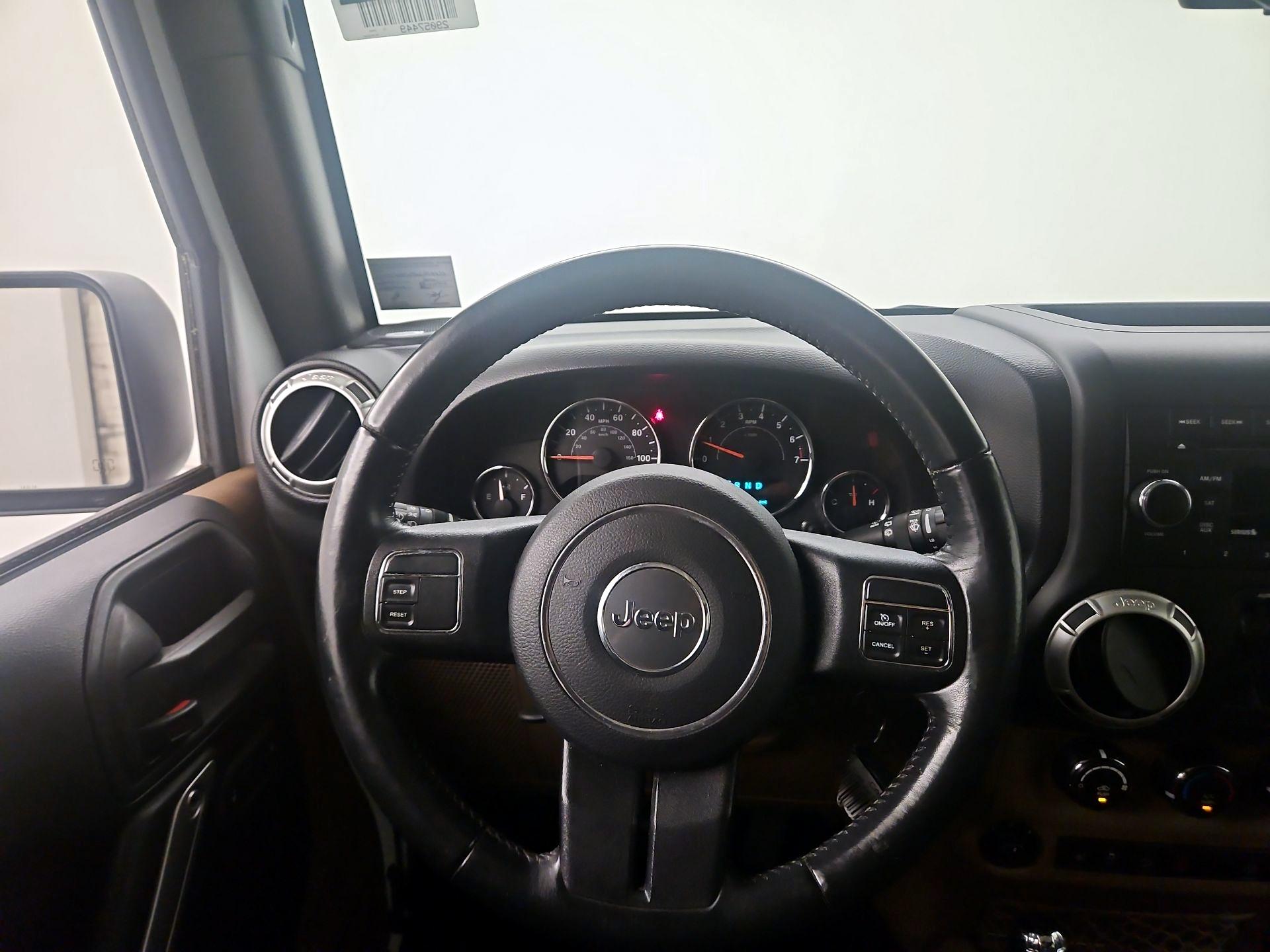 Thumbnail: 2016 Jeep Wrangler - 10