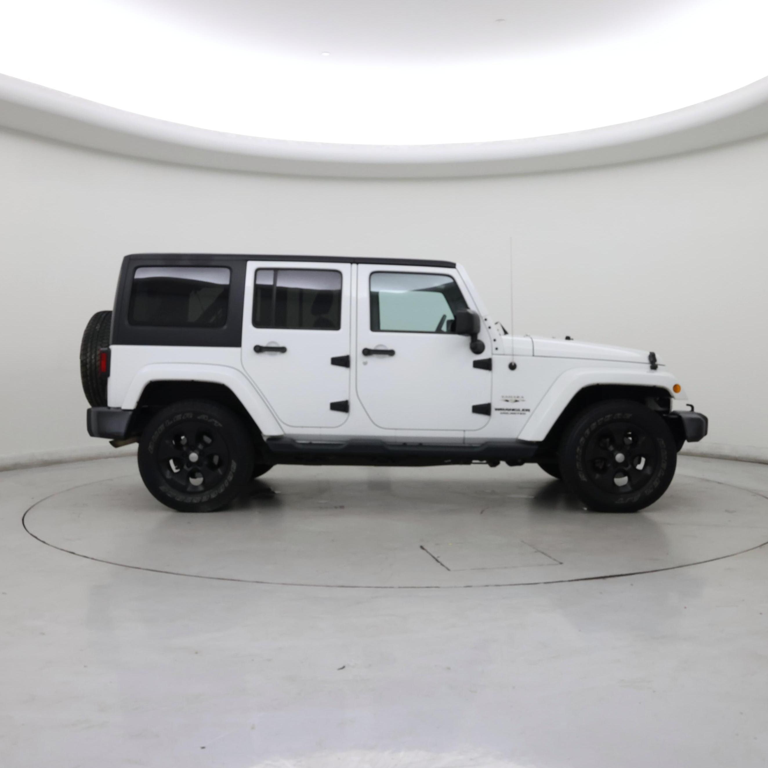 Thumbnail: 2016 Jeep Wrangler - 7
