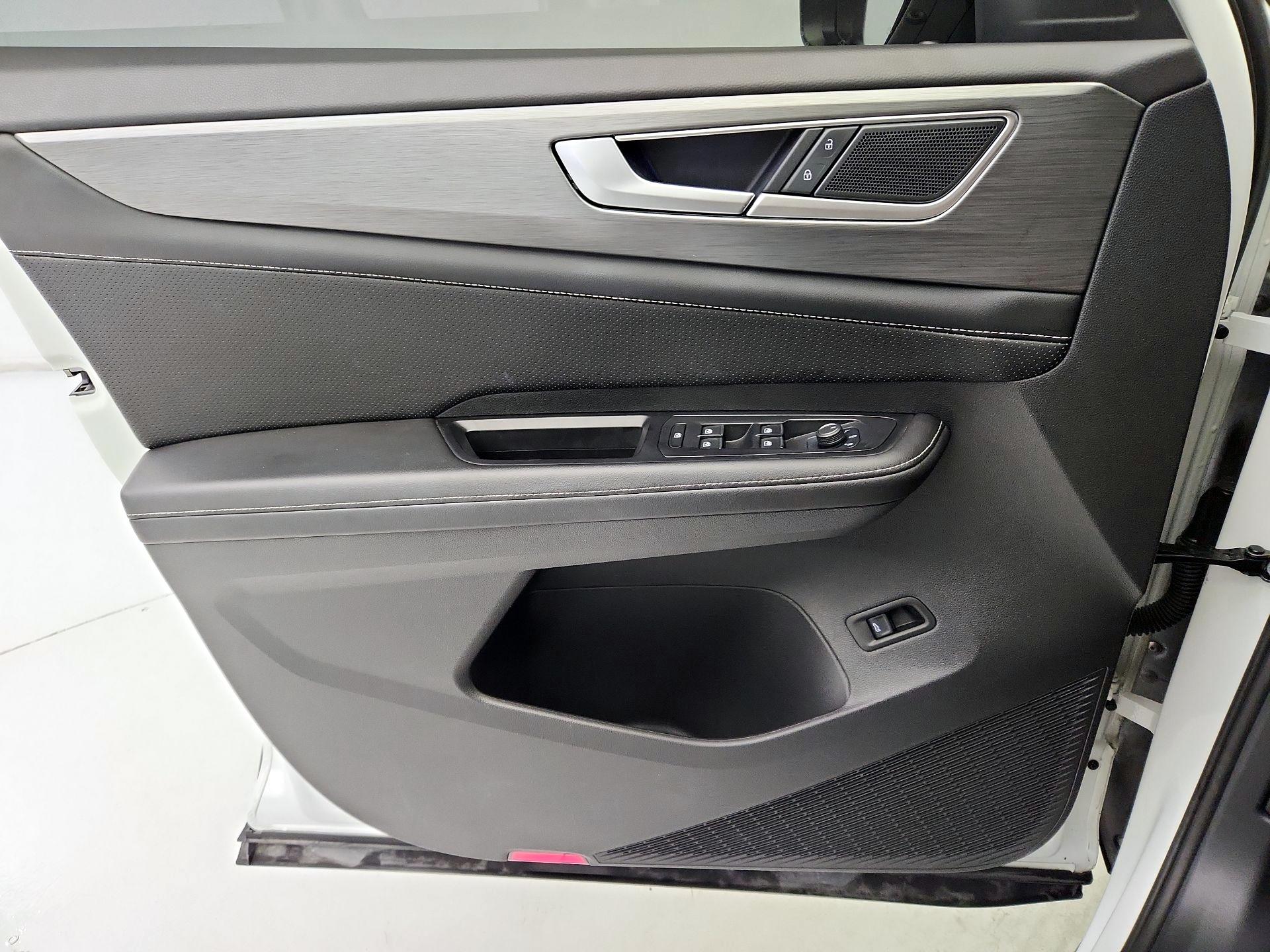 Thumbnail: 2024 Volkswagen Atlas - 12