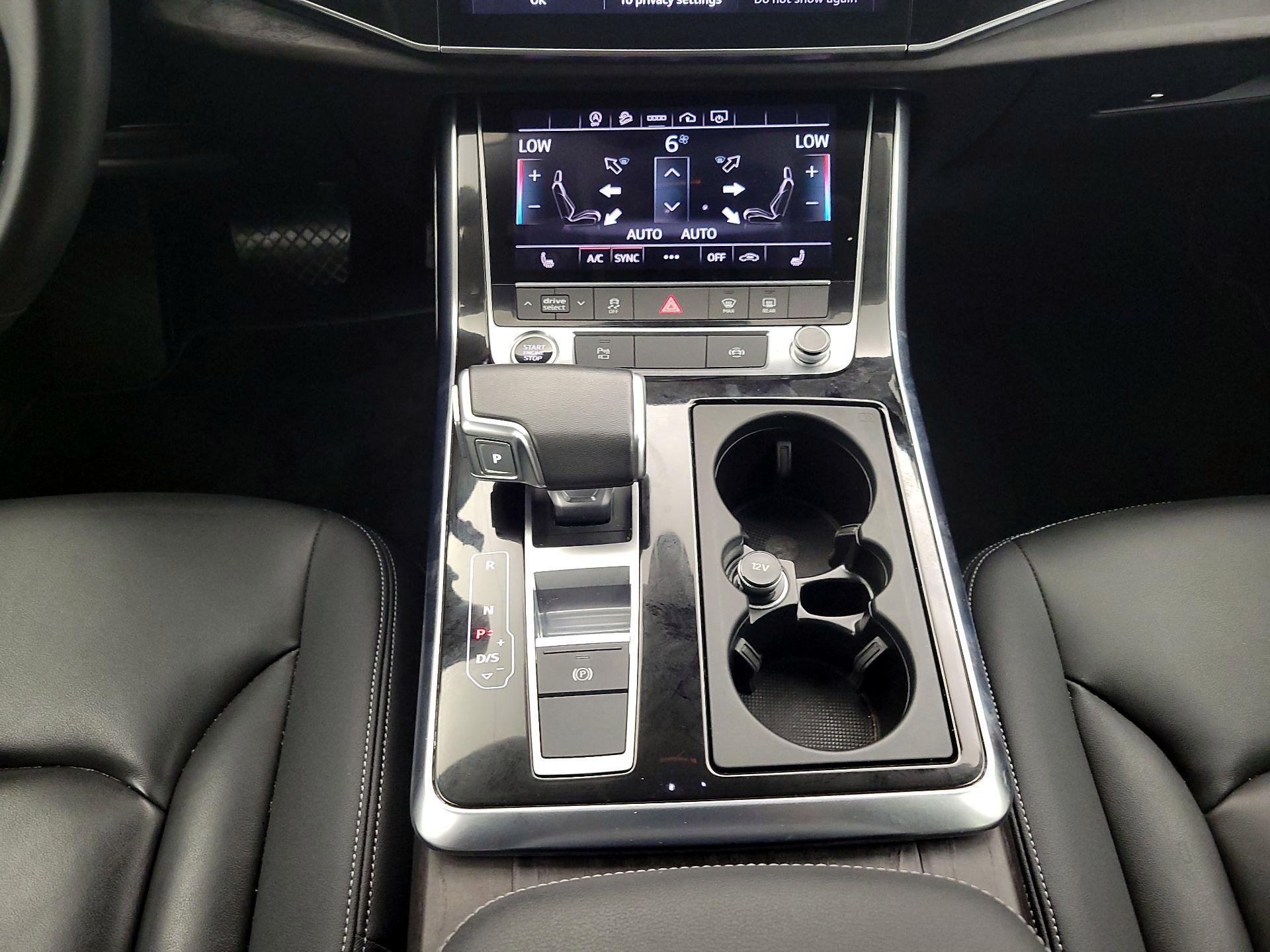 Thumbnail: 2023 Audi Q8 - 17