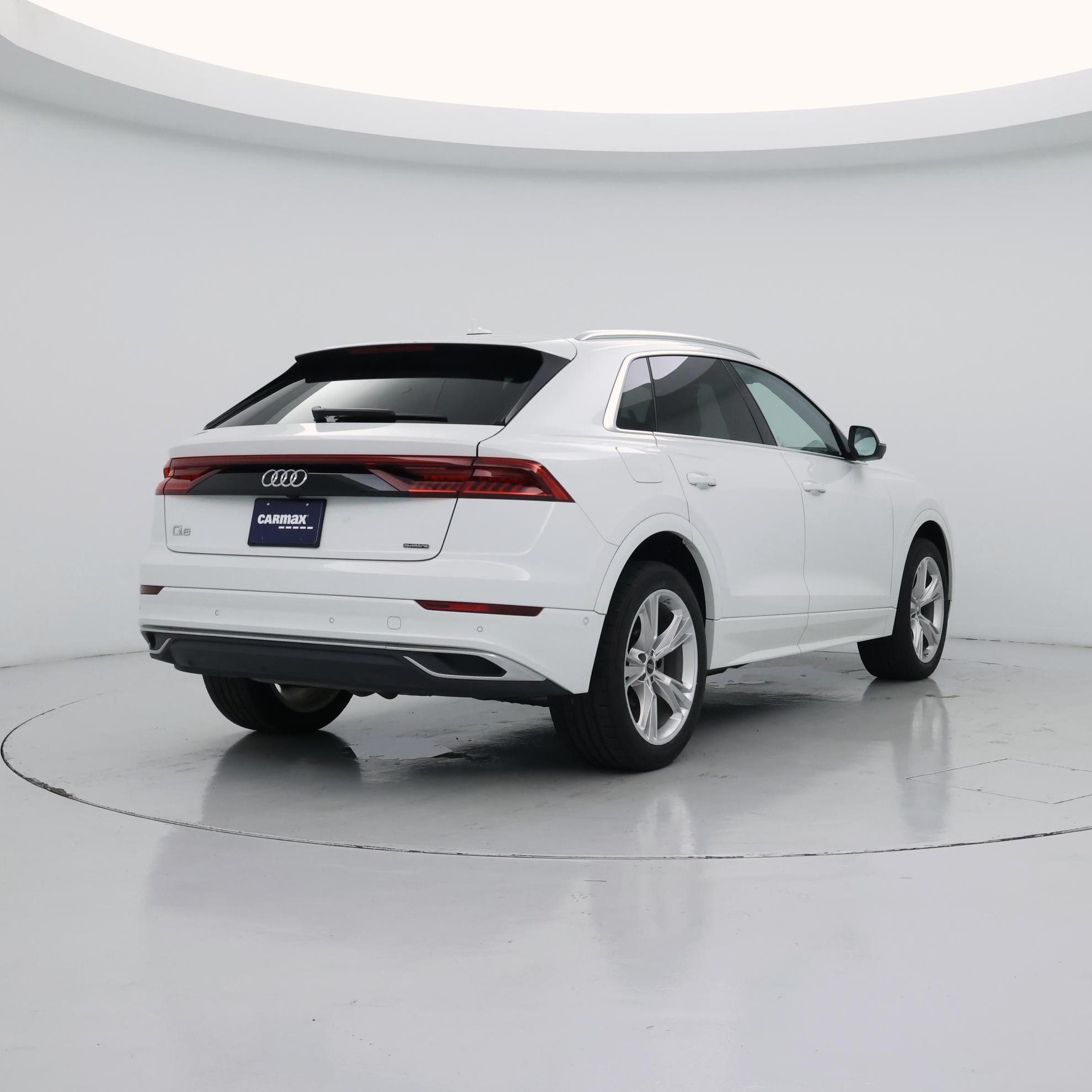 Thumbnail: 2023 Audi Q8 - 8