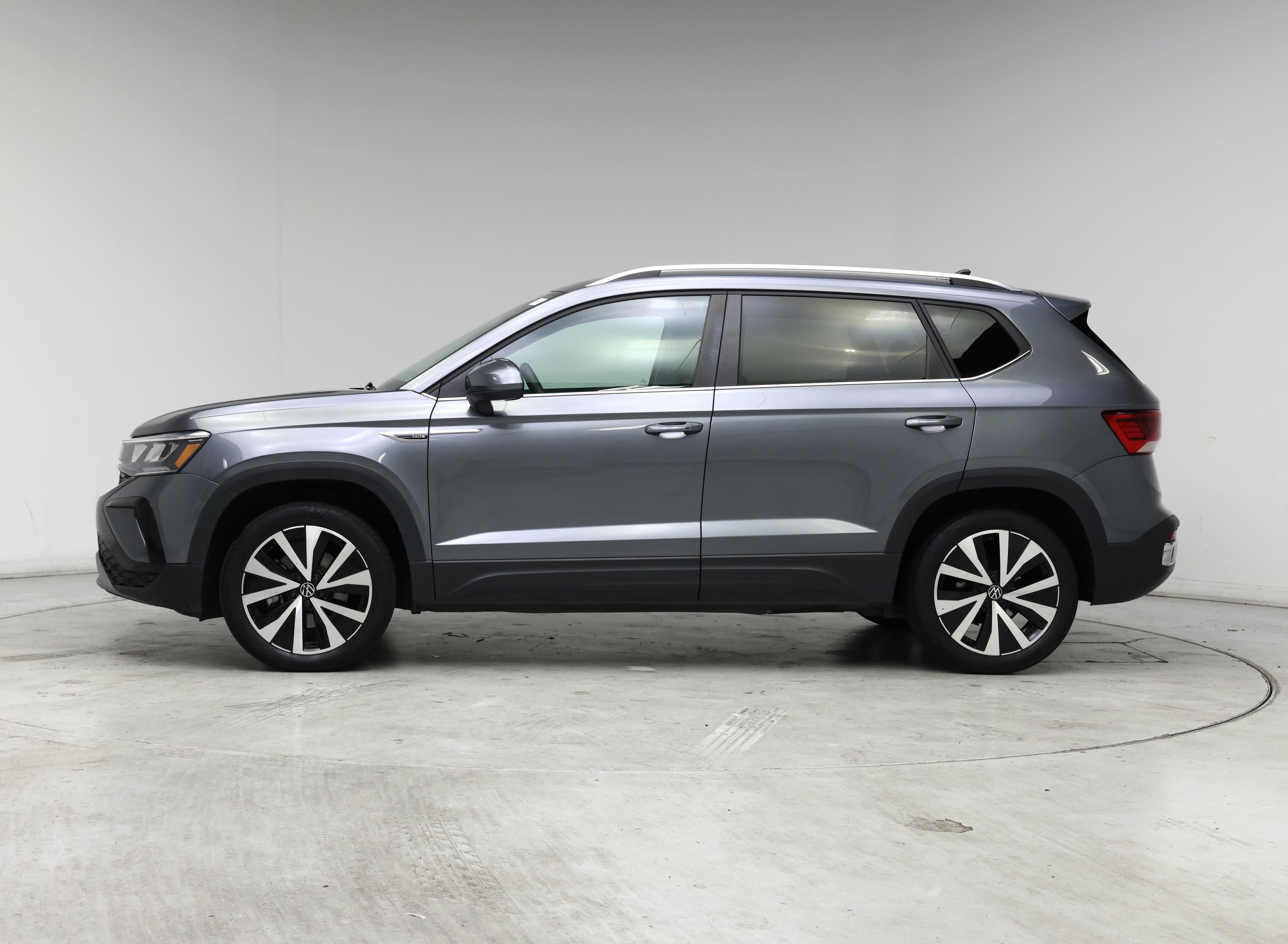 Thumbnail: 2024 Volkswagen Taos - 3