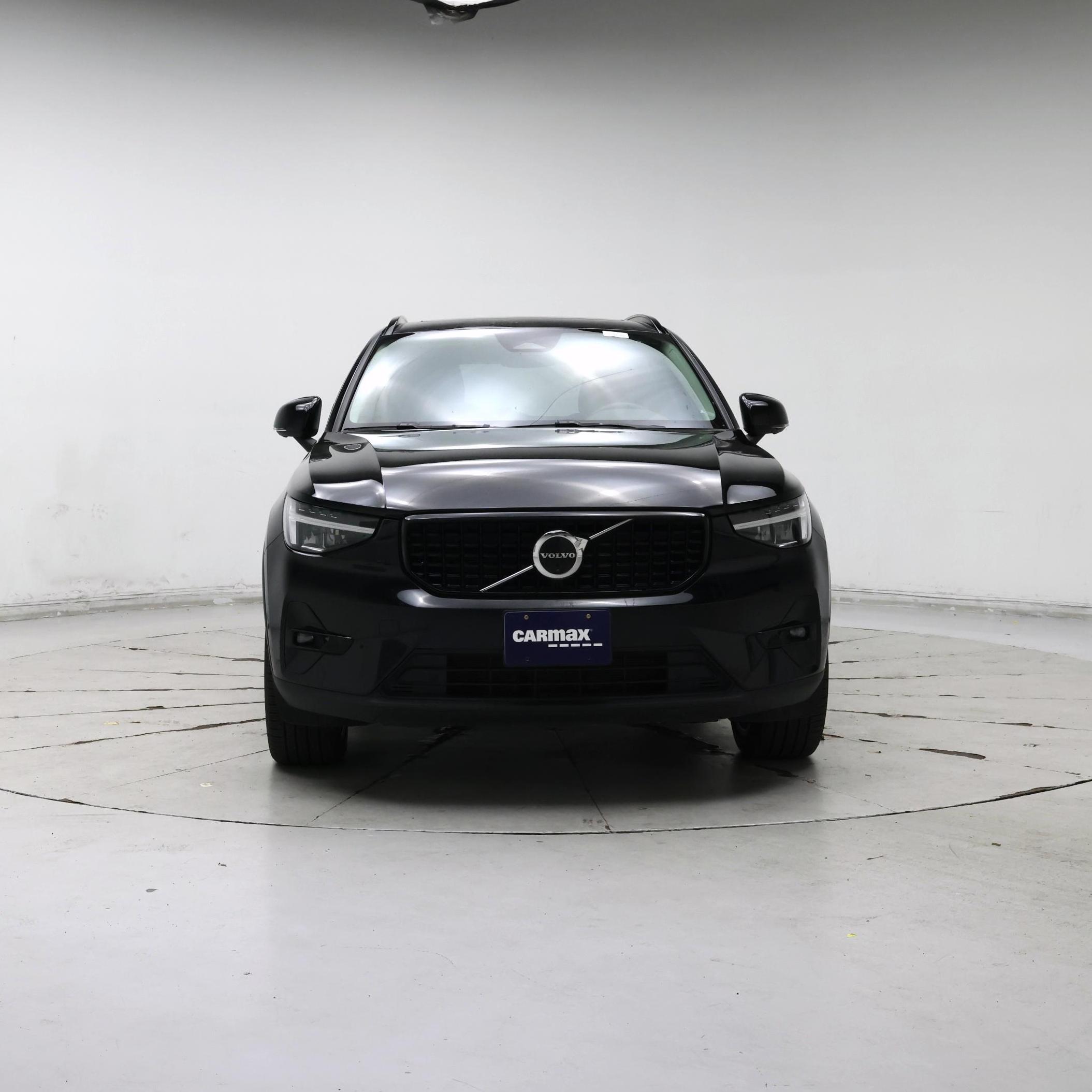Thumbnail: 2025 Volvo XC40 - 5