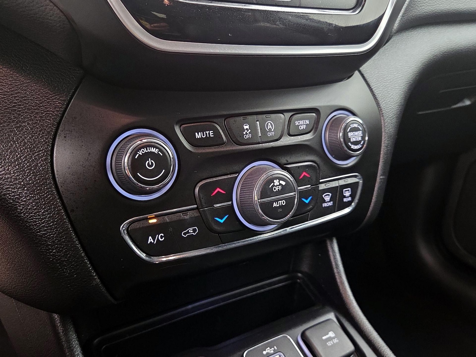 2020 Jeep Cherokee Limited - Photo 17